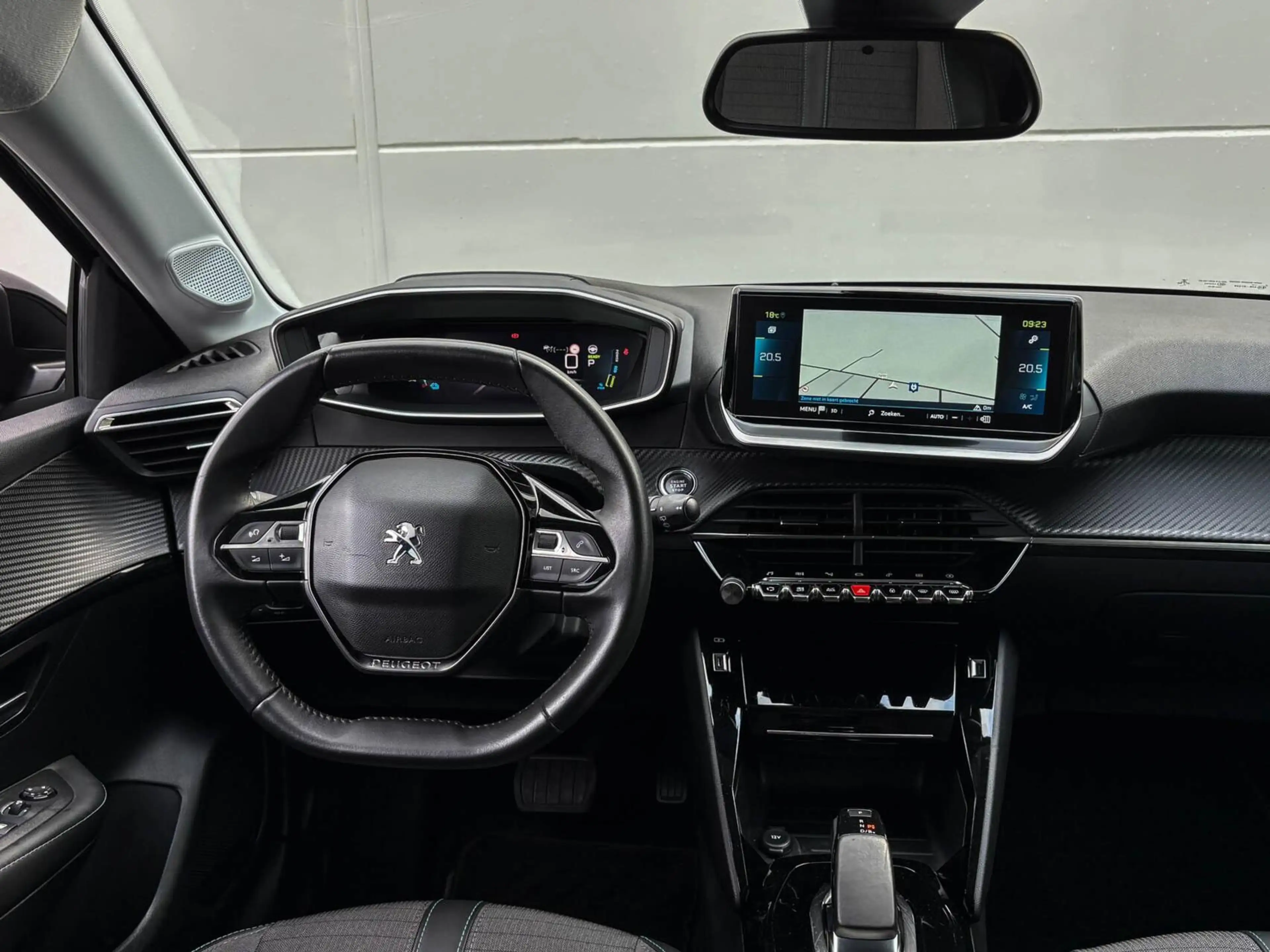 Peugeot e-208 EV Allure Pack 50 kWh 3-fase | SOH 92% | Navigatie — photo 6