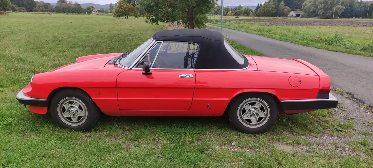 Alfa Romeo Spider 2.0, foto 2