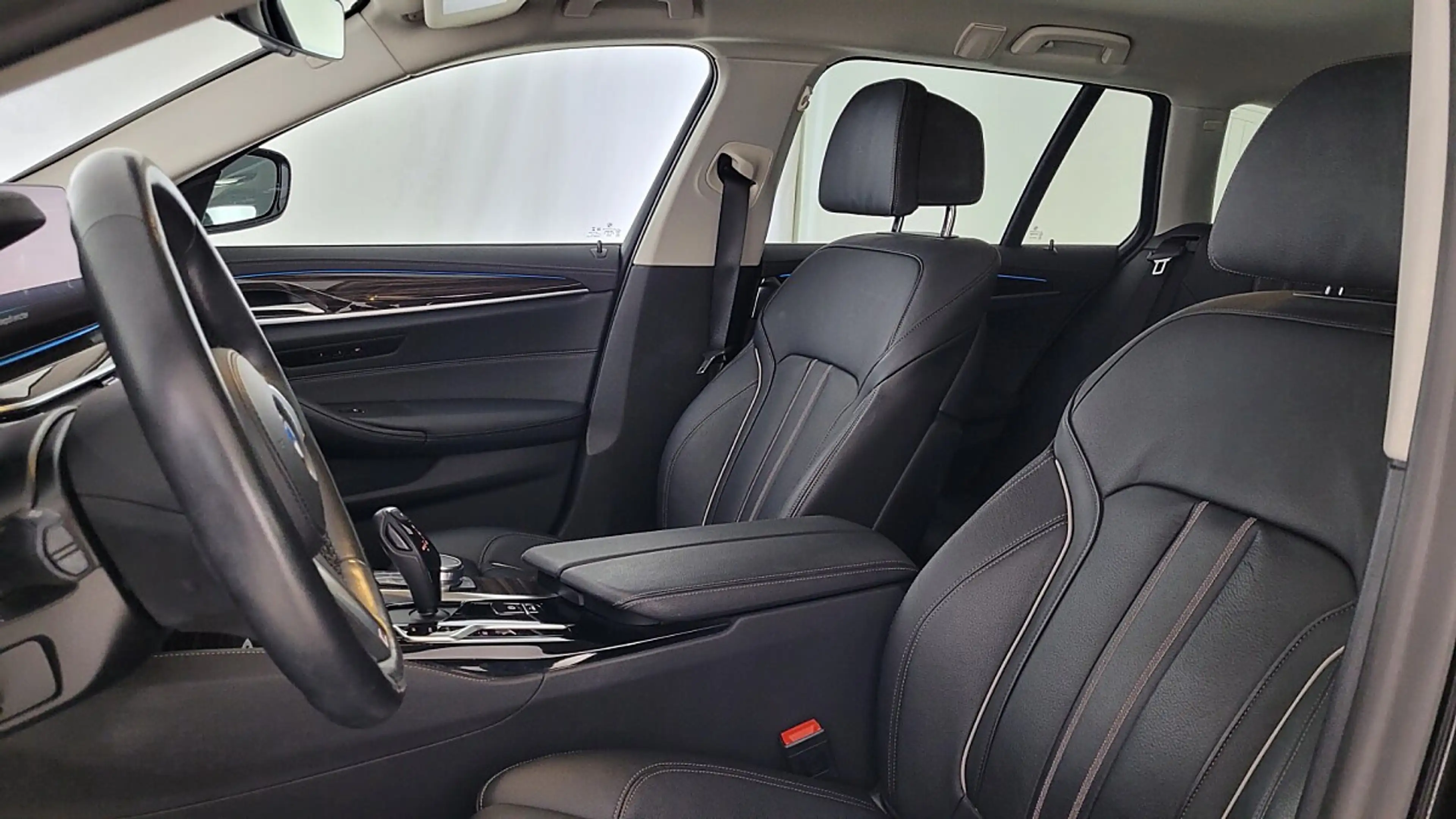 BMW 530 e xDrive Touring Aut. — photo 5