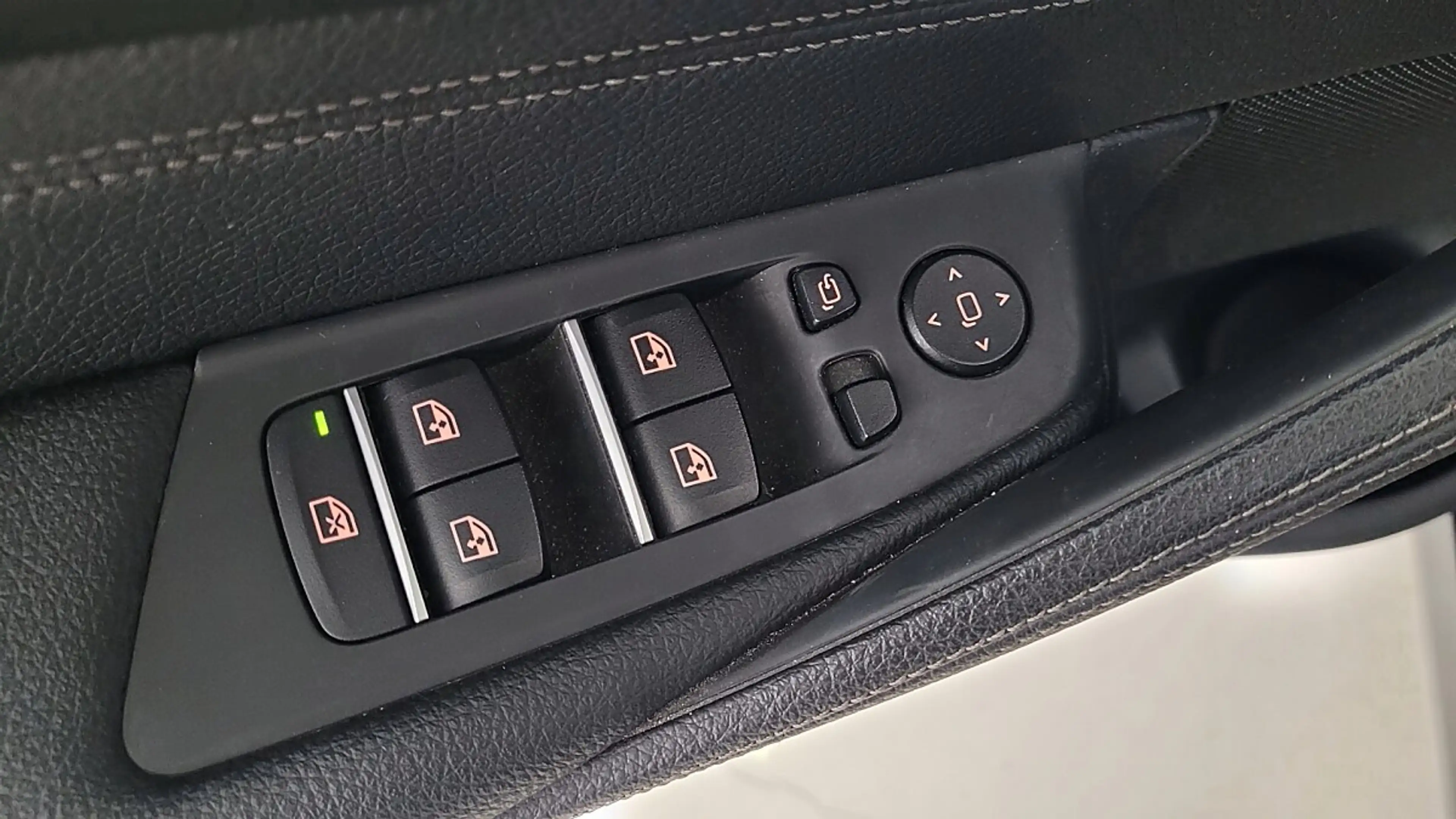 BMW 530 e xDrive Touring Aut. — photo 15
