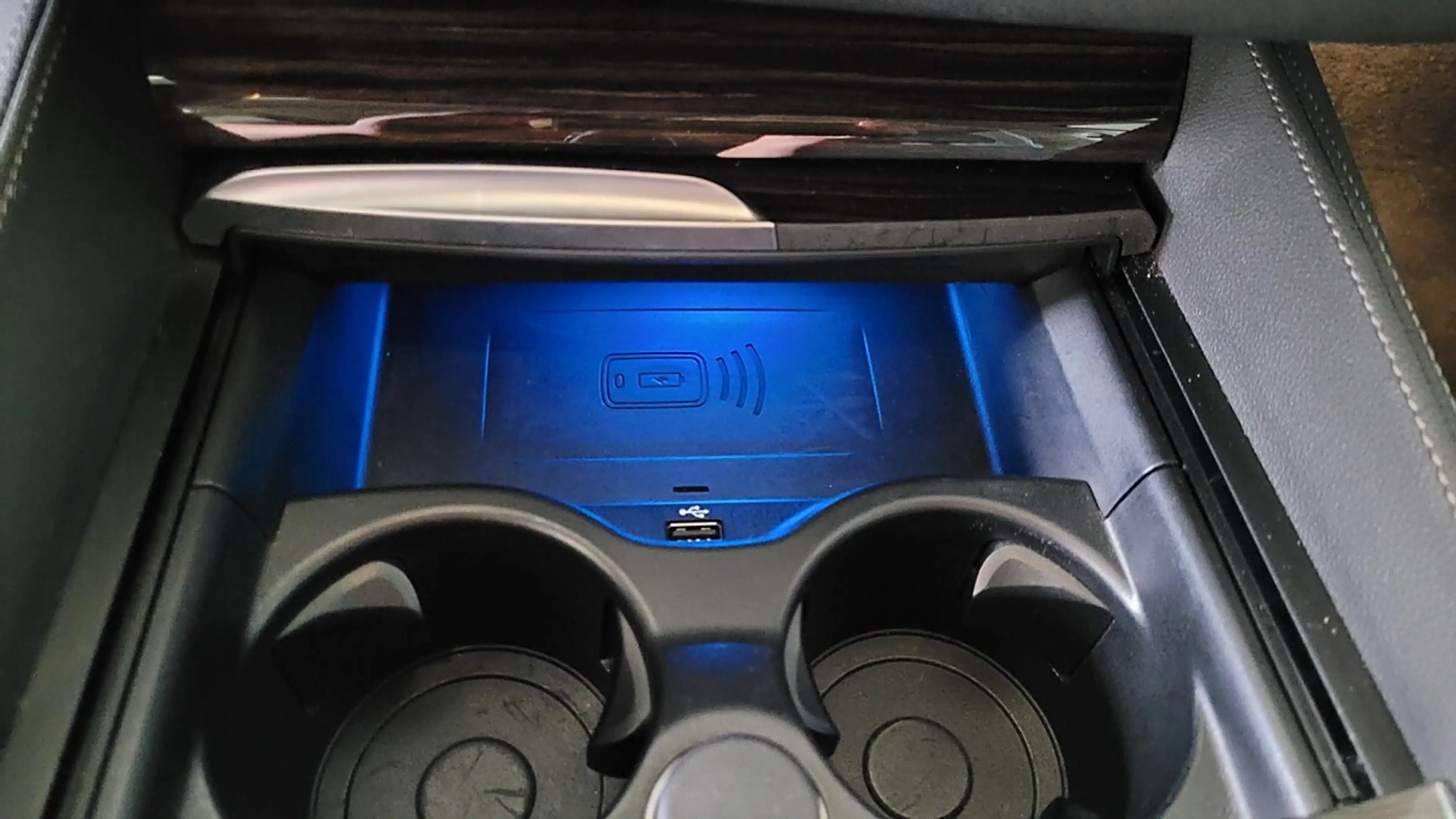 BMW 530 e xDrive Touring Aut. — photo 12