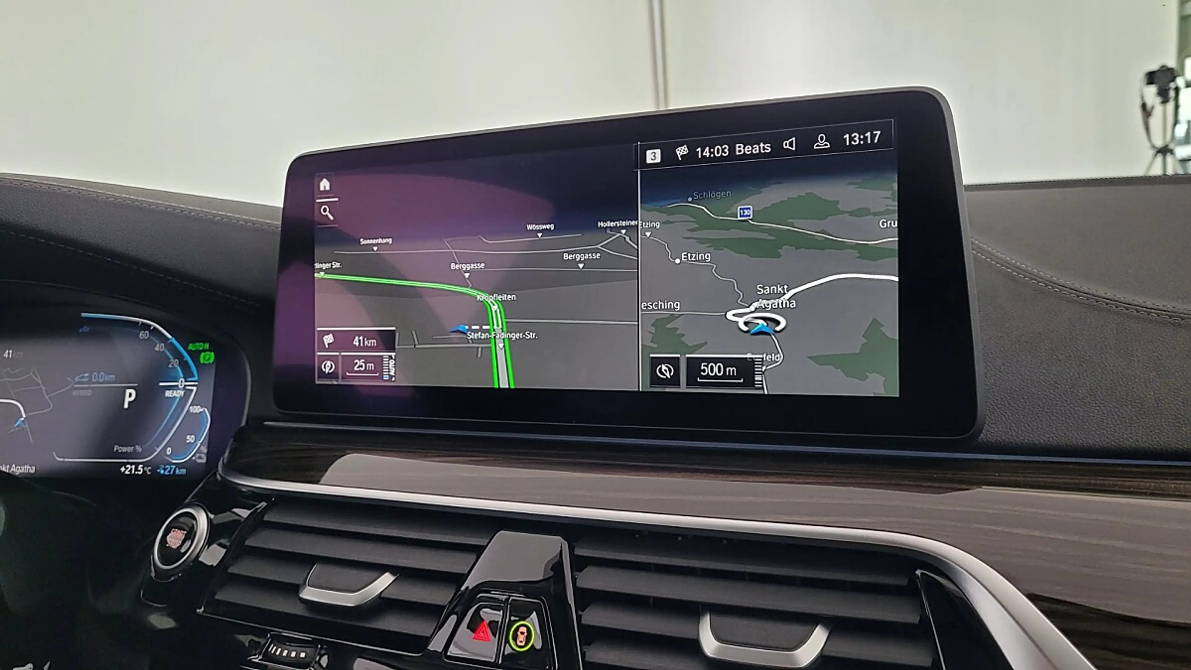 BMW 530 e xDrive Touring Aut. — photo 11