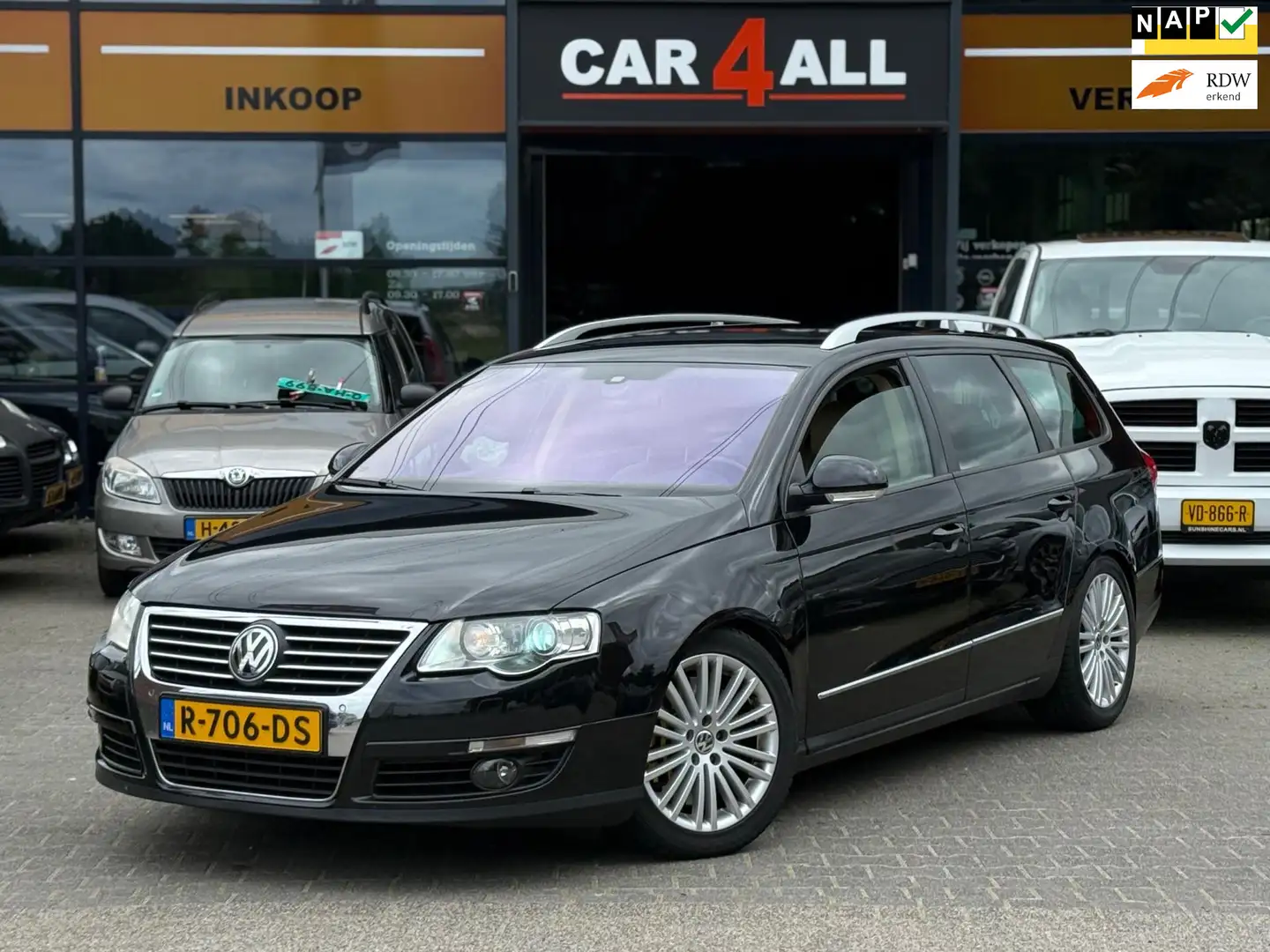 Volkswagen Passat Variant 3.2 V6 Comfortline 4M VOL OPTIE/TV/STLVRM/APD 08-0 Zwart - 1