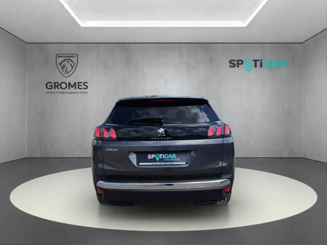 Peugeot 3008 view 4