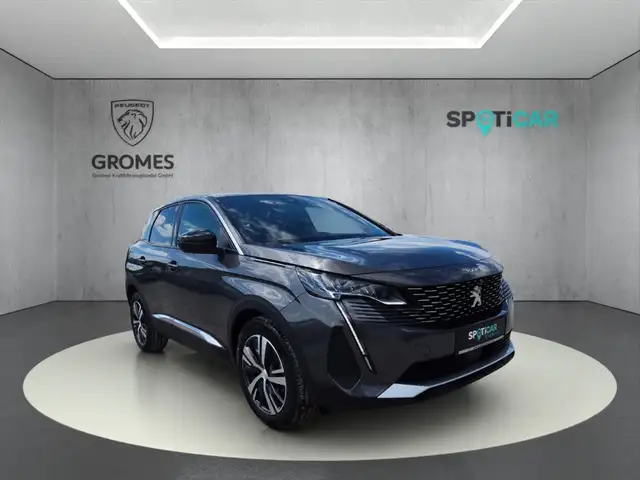 Peugeot 3008 main image