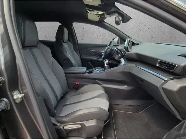 Peugeot 3008 view 13