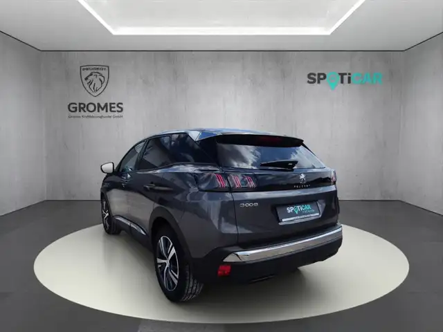 Peugeot 3008 view 5