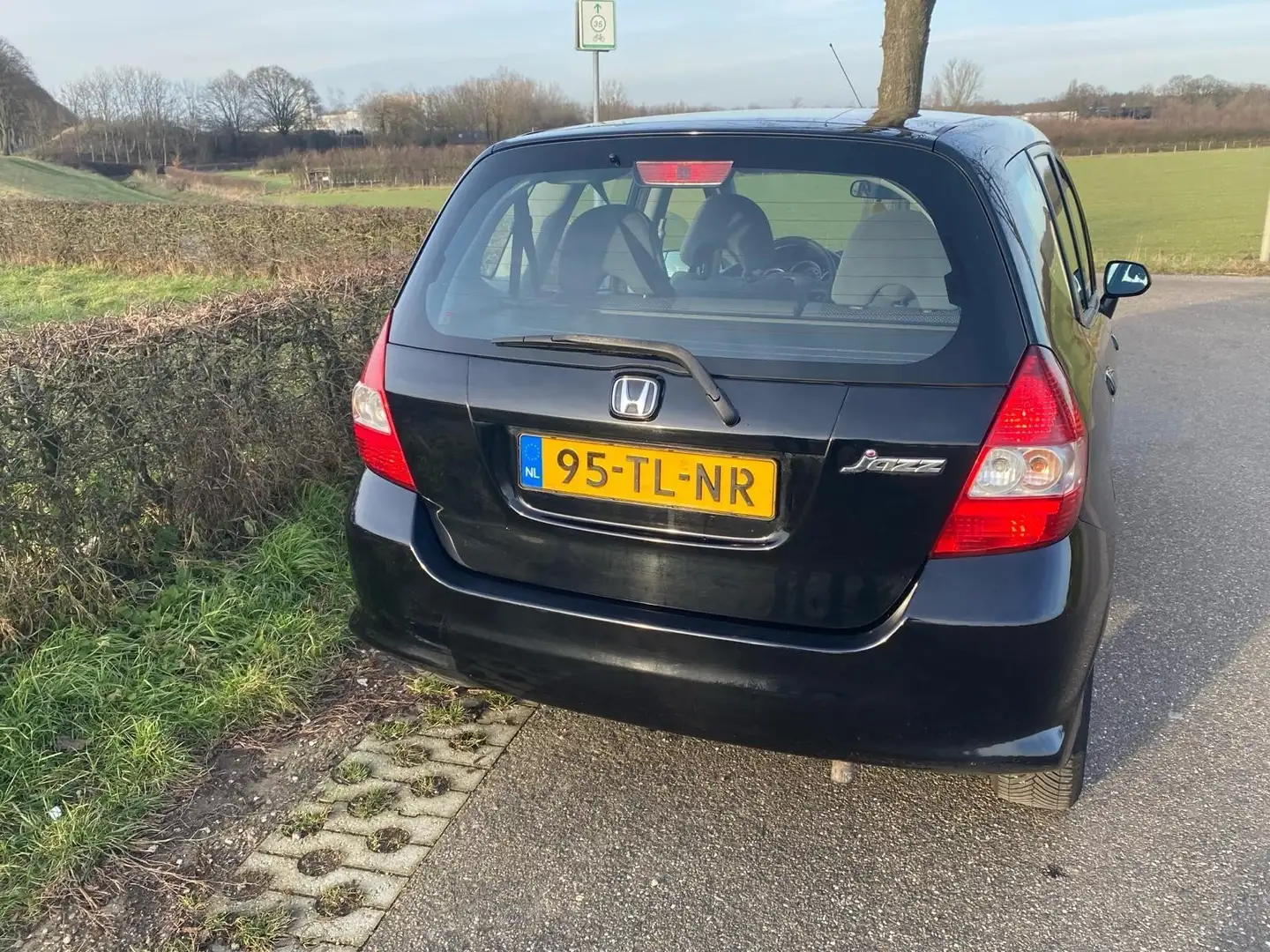 Honda Jazz 1.2 Cool Negro - 2