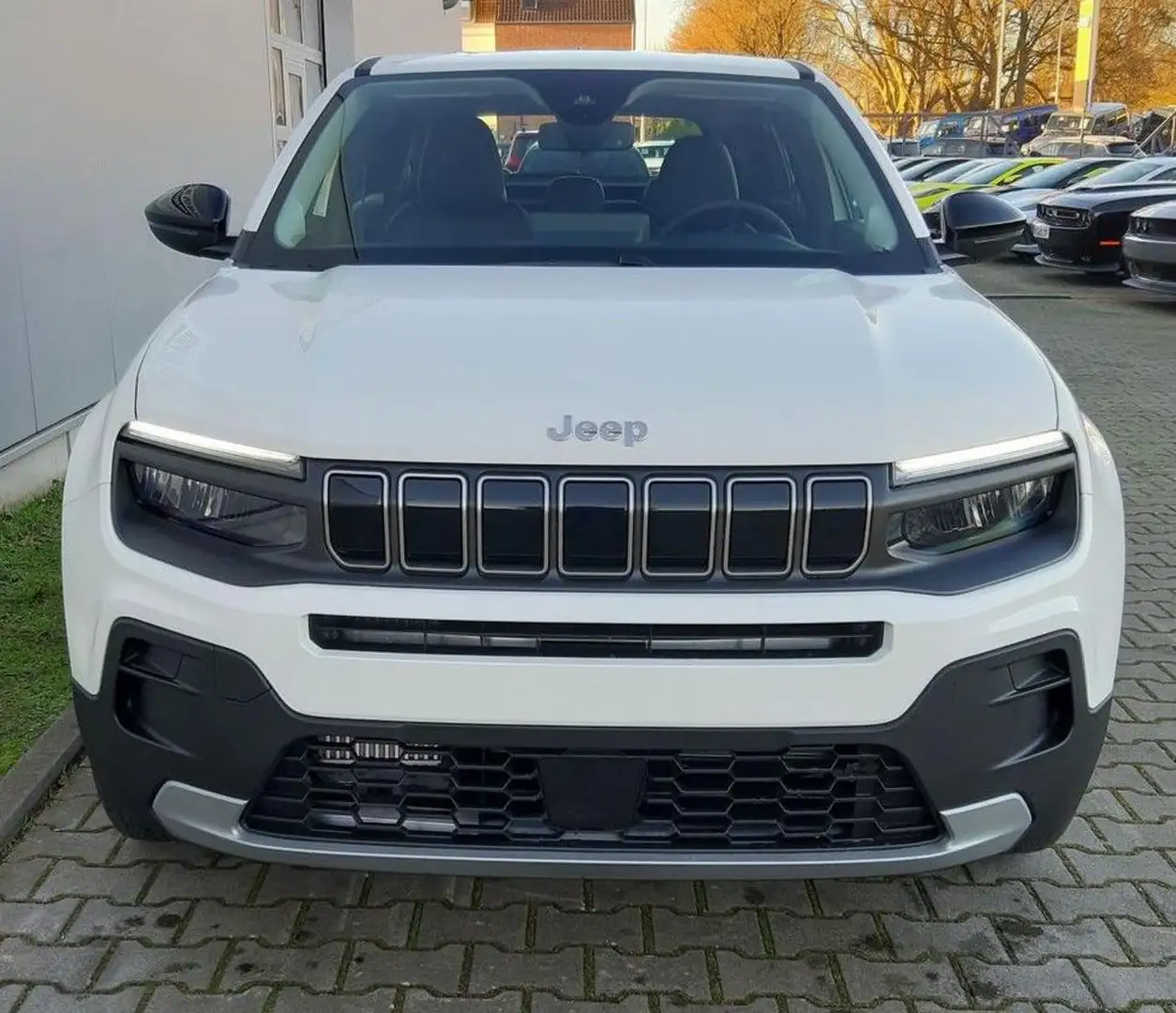 Jeep Avenger 1.2 Turbo e-hybrid 100CV Altitude AUTOMATICA Weiß - 1