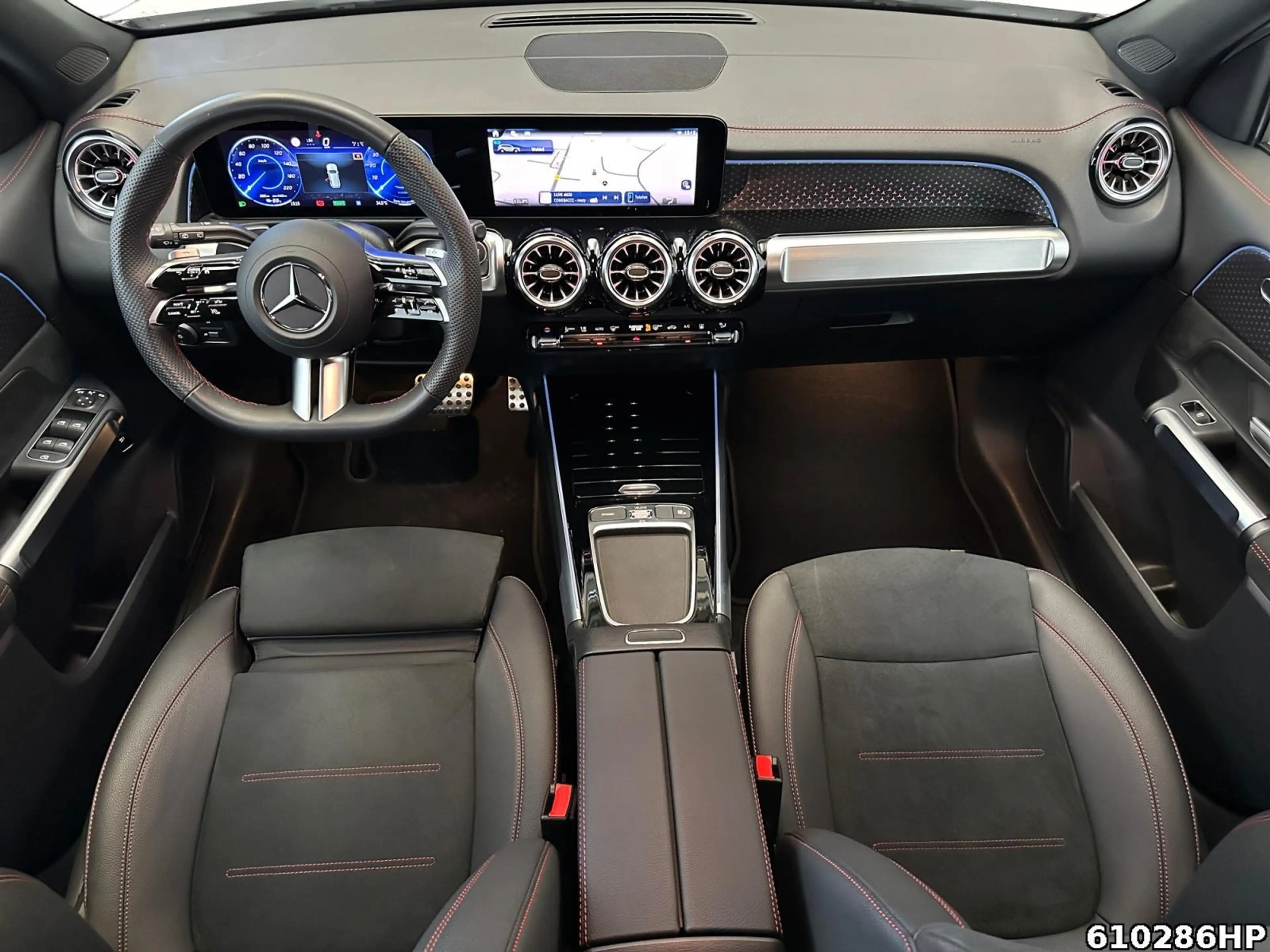 Mercedes-Benz EQB 300 4M AMG Night 7Sitzer Distronic Totw LED — photo 12