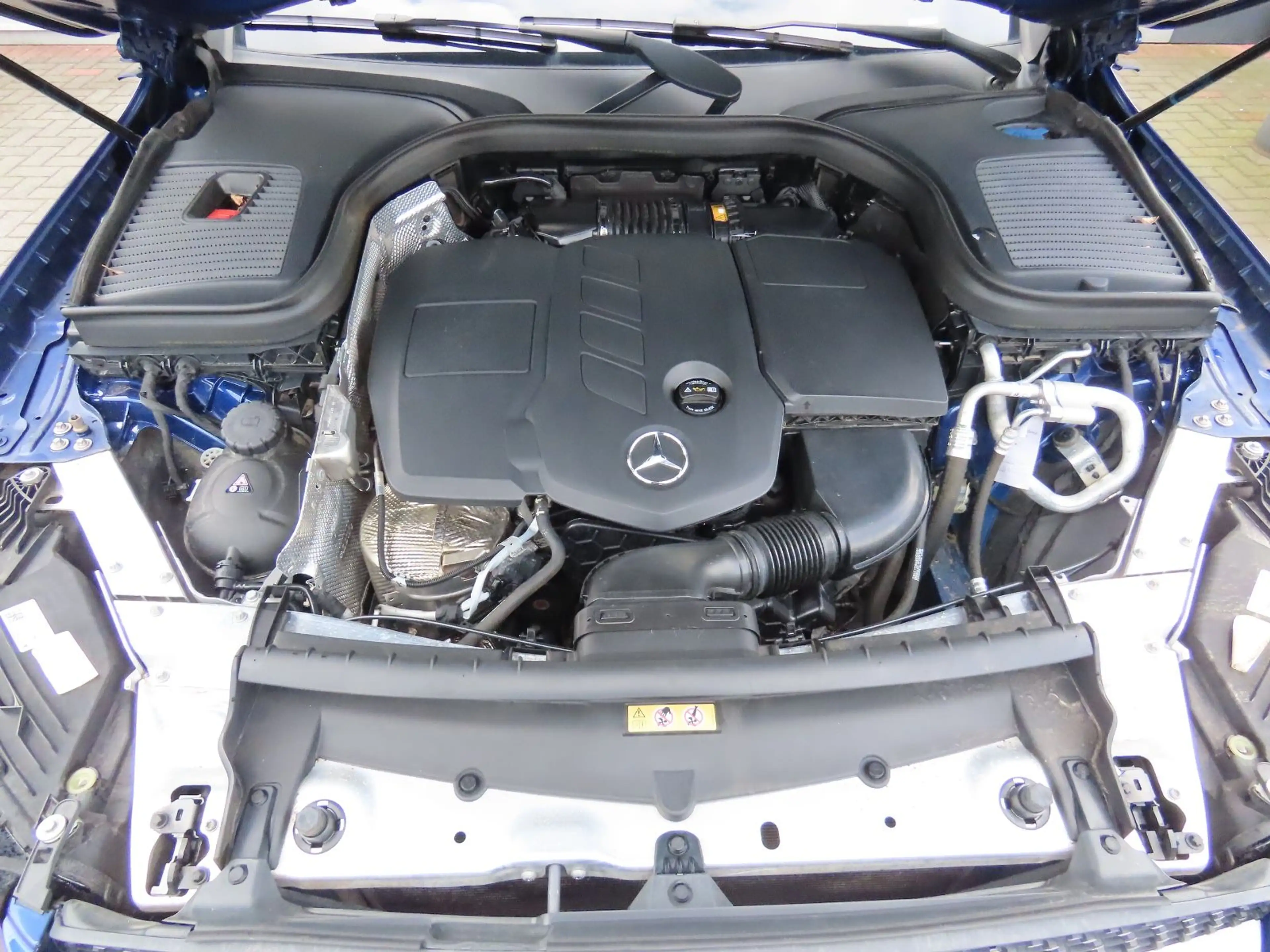 Mercedes-Benz GLC 200 d 4MATIC Coupé Autom. Leder Sitzheizung — photo 3