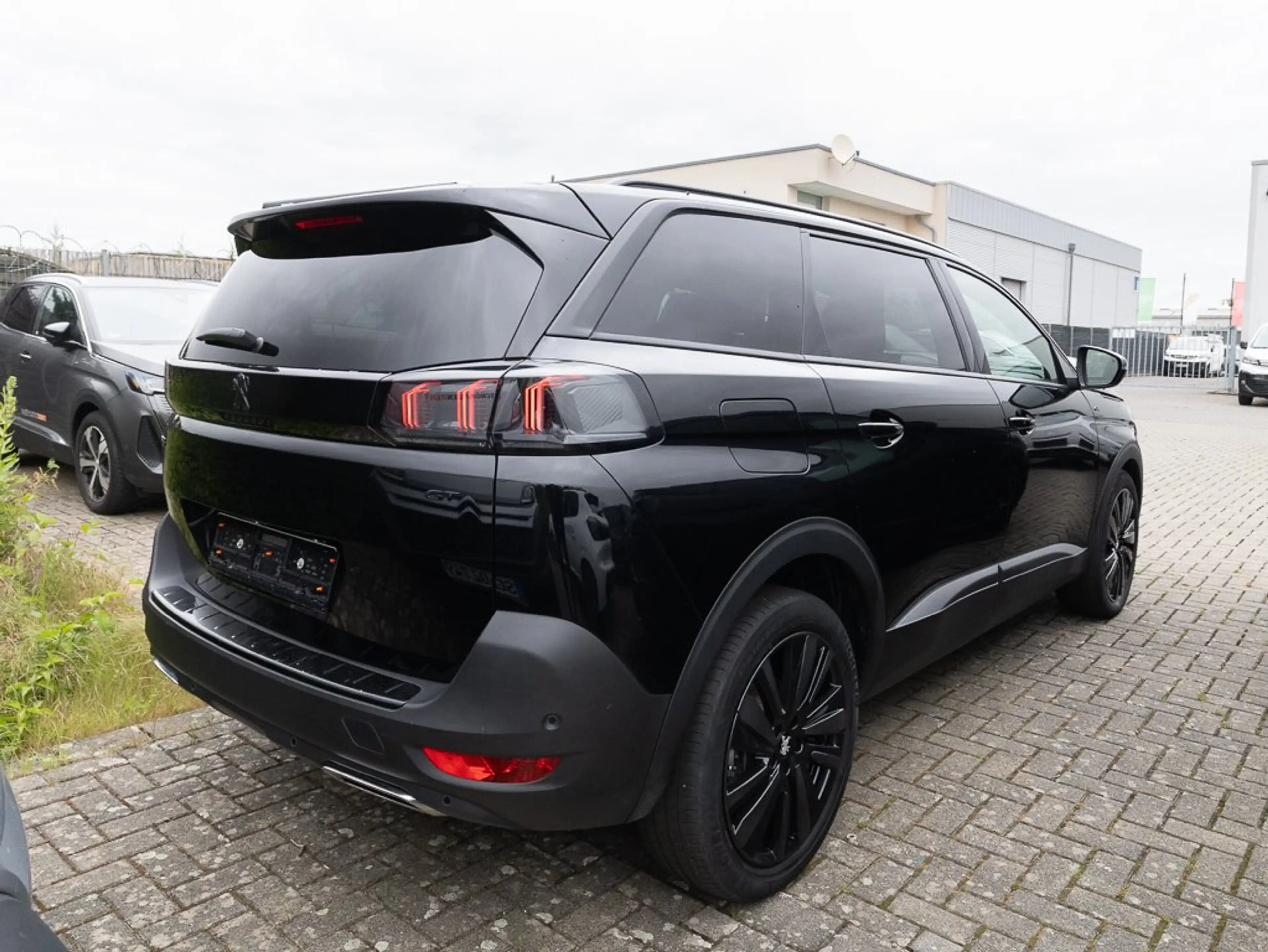 Peugeot 5008 GT 136 +PANO+elHKKL+SHZ+RFK+Full-LED+ — photo 2