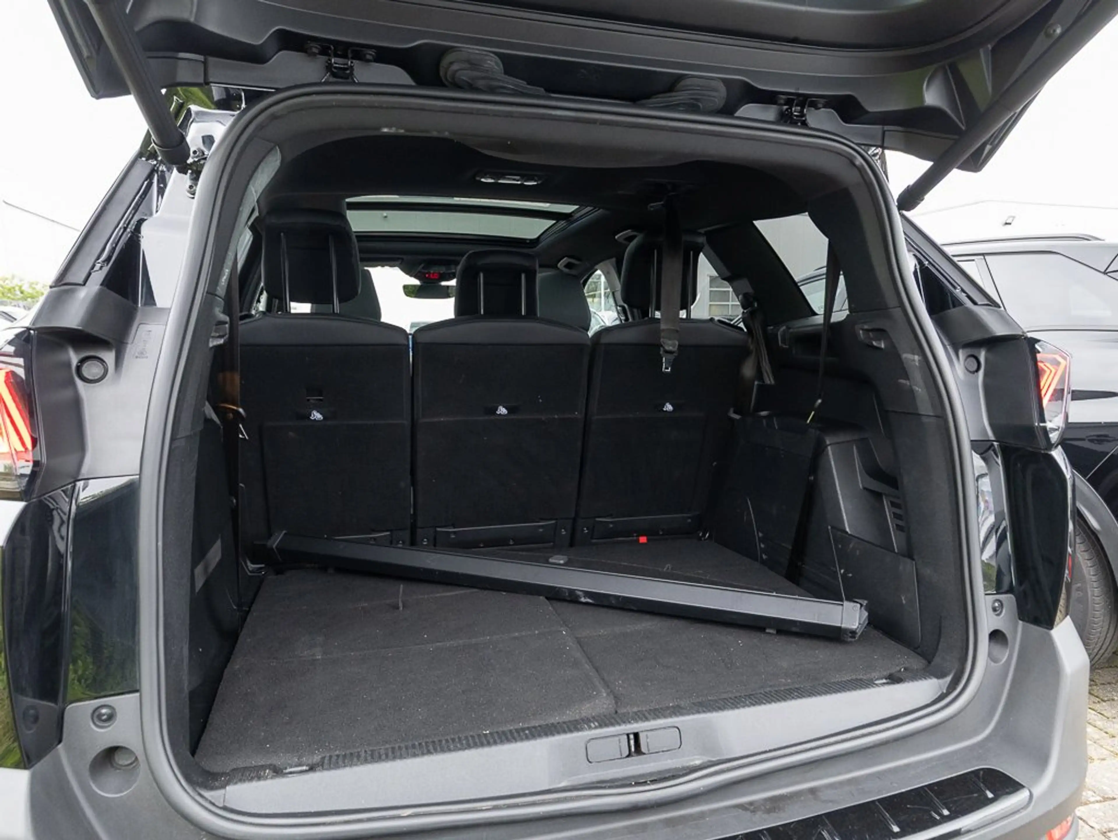 Peugeot 5008 GT 136 +PANO+elHKKL+SHZ+RFK+Full-LED+ — photo 15