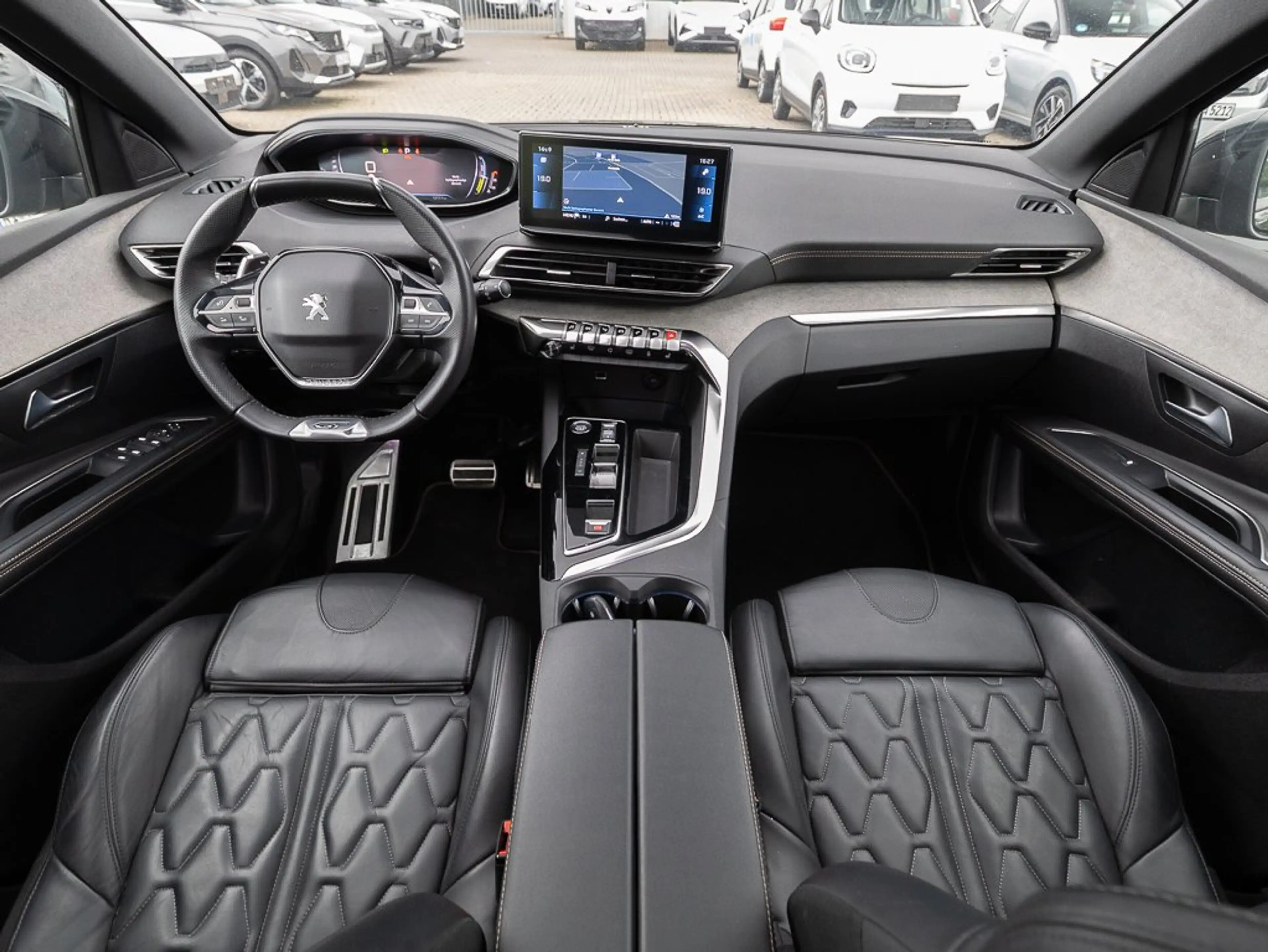 Peugeot 5008 GT 136 +PANO+elHKKL+SHZ+RFK+Full-LED+ — photo 10