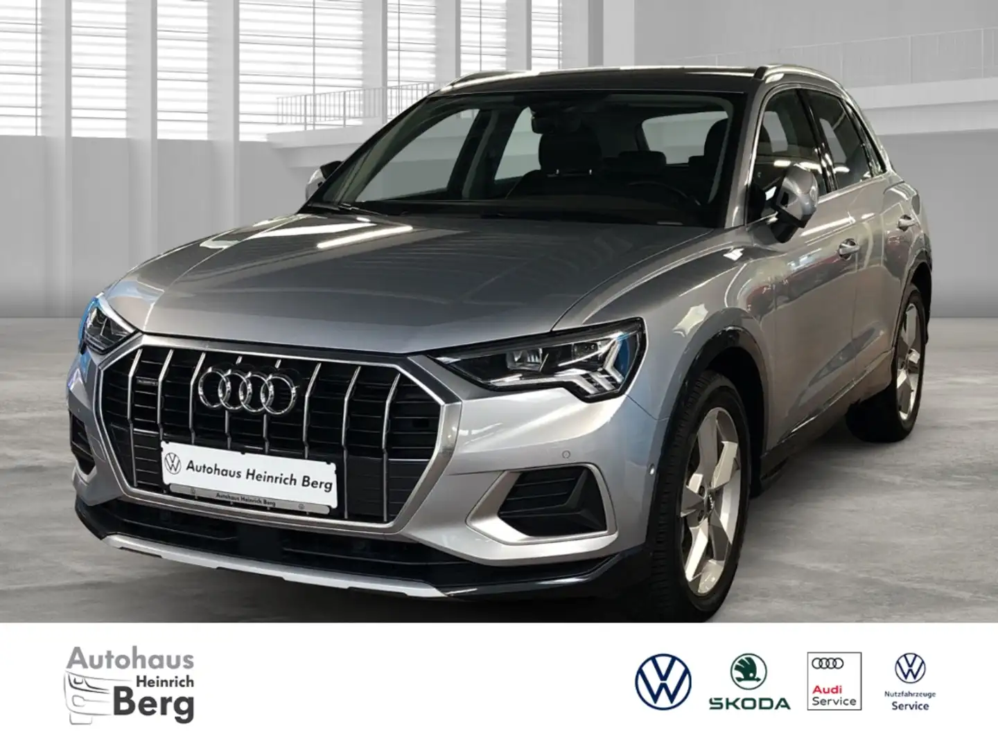 Audi Q3 advanced 40 2.0 TFSI quattro S-tronic AHK-klappbar Silber - 1