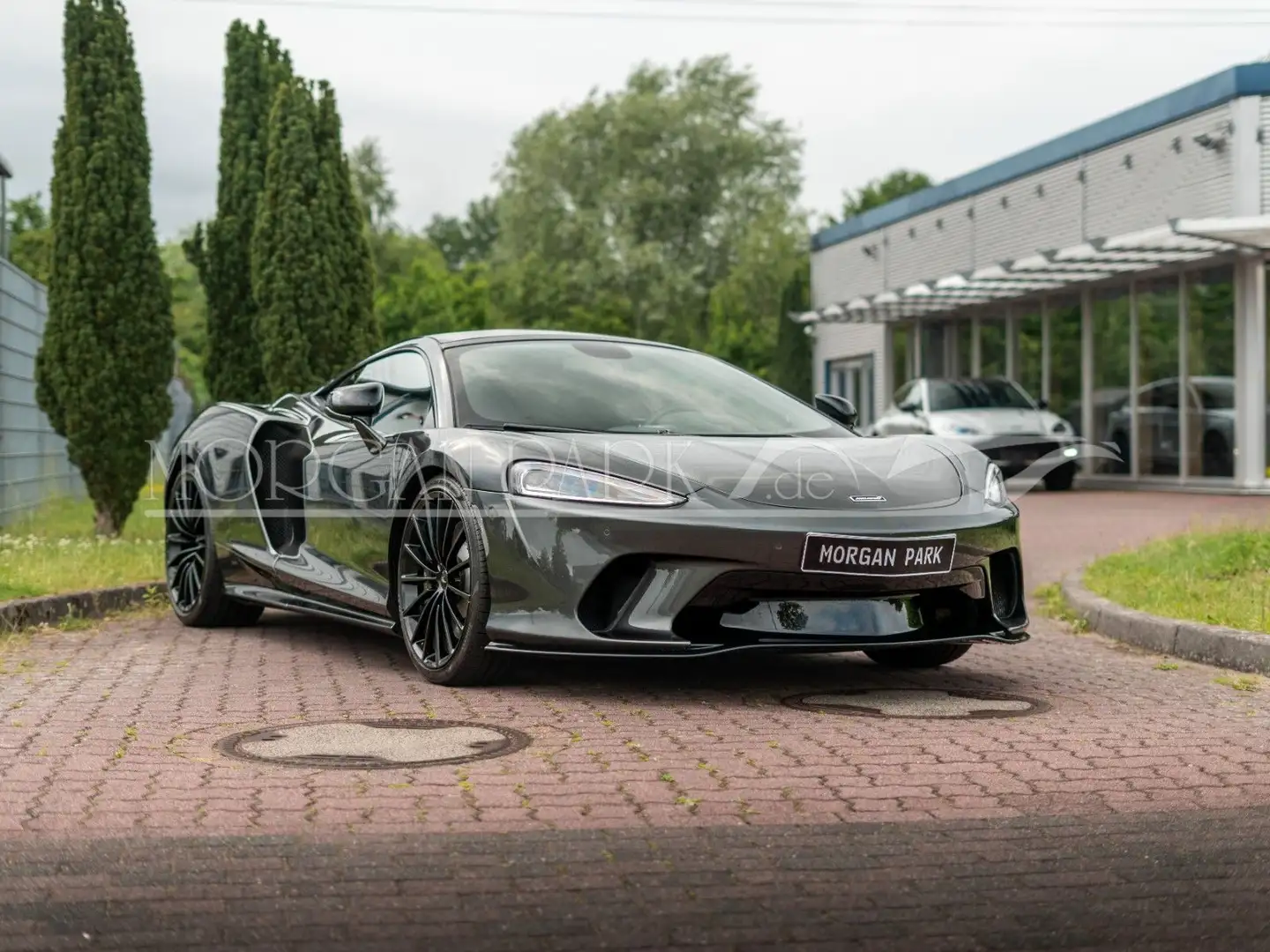 McLaren GT *Storm Grey Metallic* + MwSt. + Sportauspuff Gri - 1