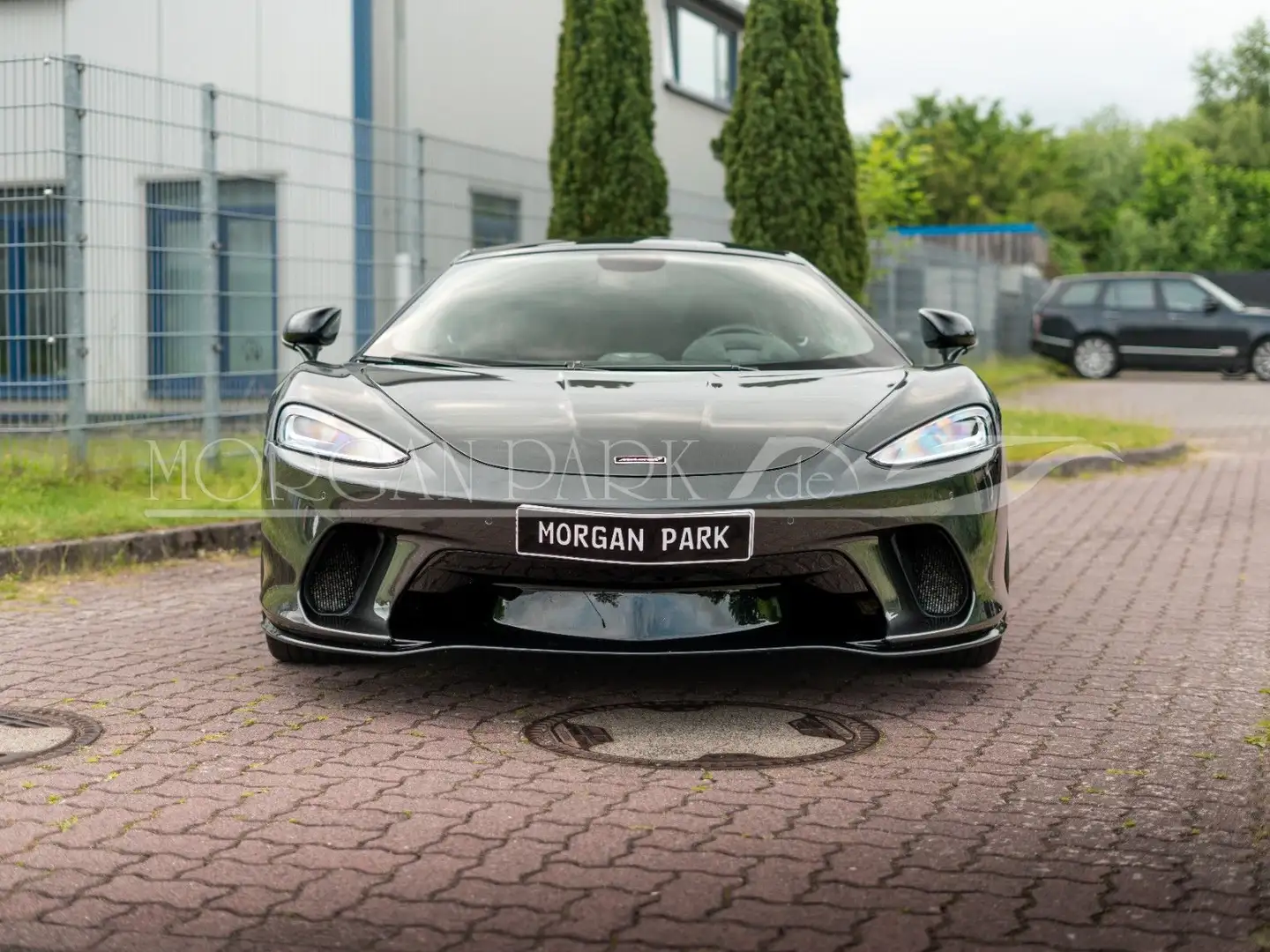 McLaren GT *Storm Grey Metallic* + MwSt. + Sportauspuff Grau - 2