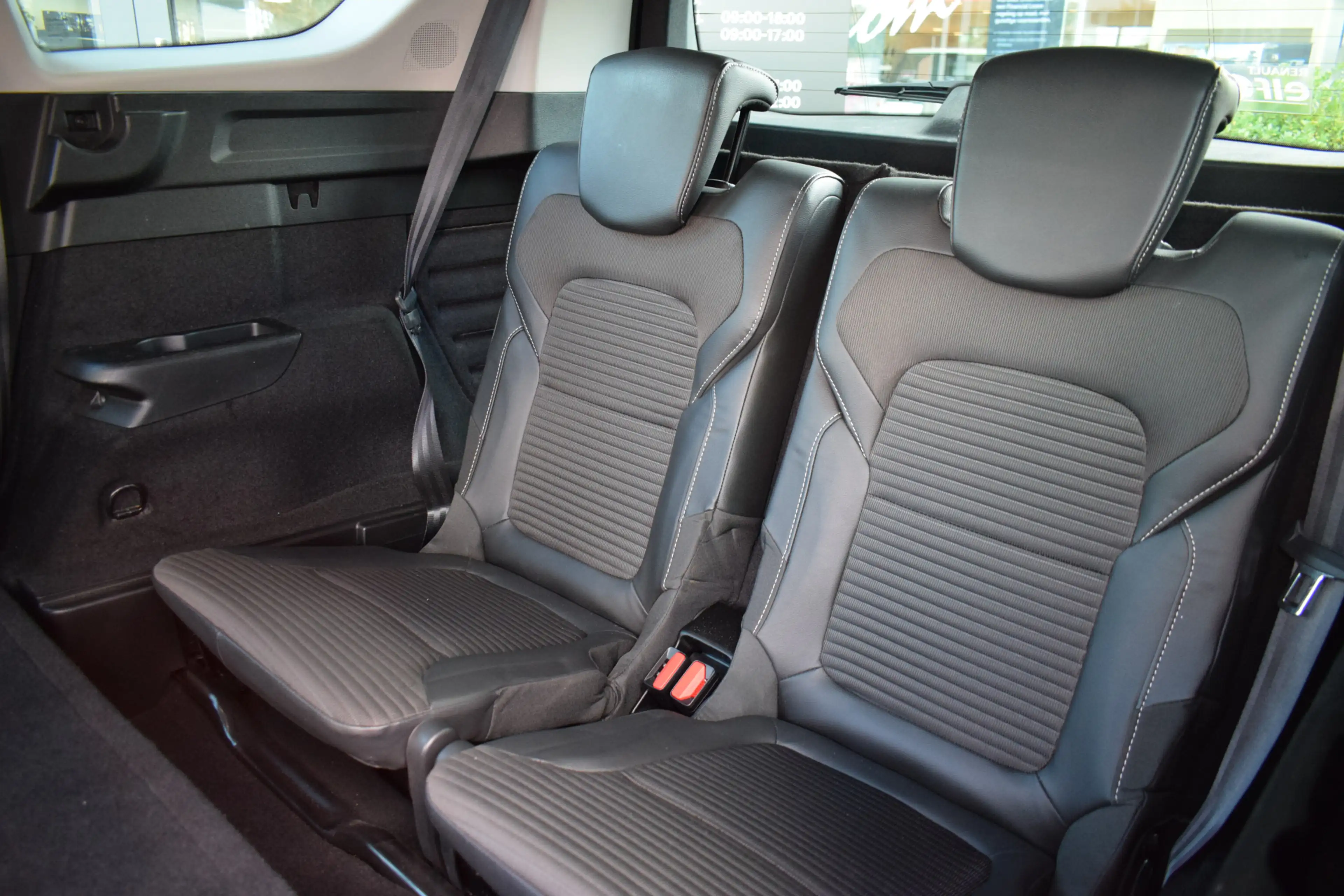 Renault Grand Scenic 1.3 TCe Bose 7p. — photo 12