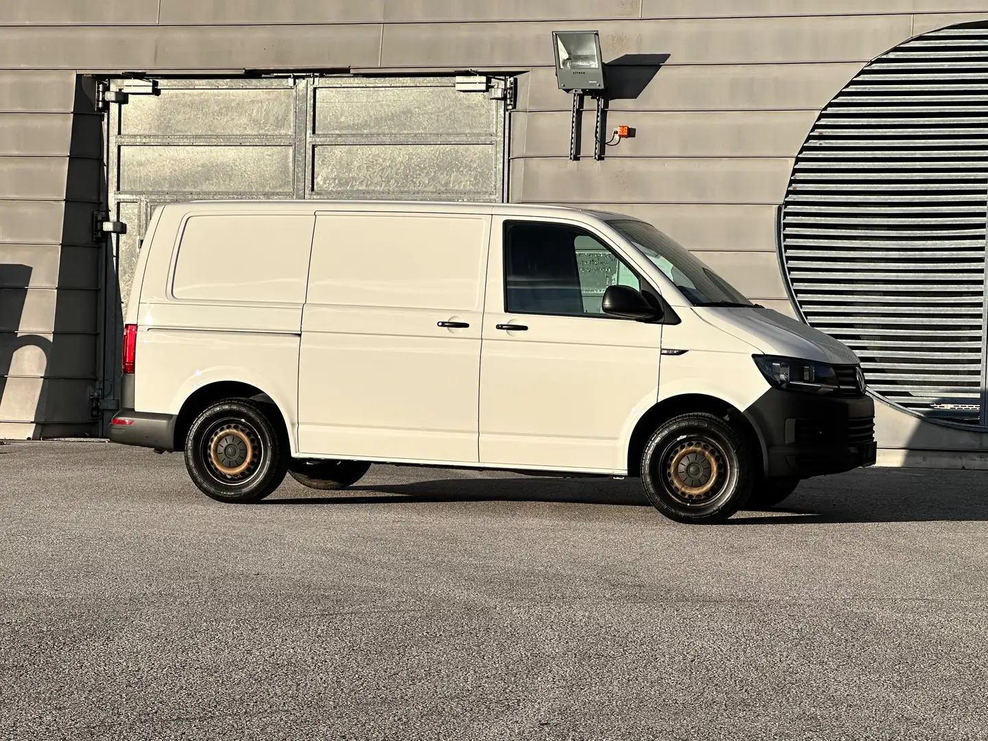 Volkswagen T6 Transporter Kasten / MwSt. ausw. / Klima / Diesel / Euro 6 ... Weiß - 2