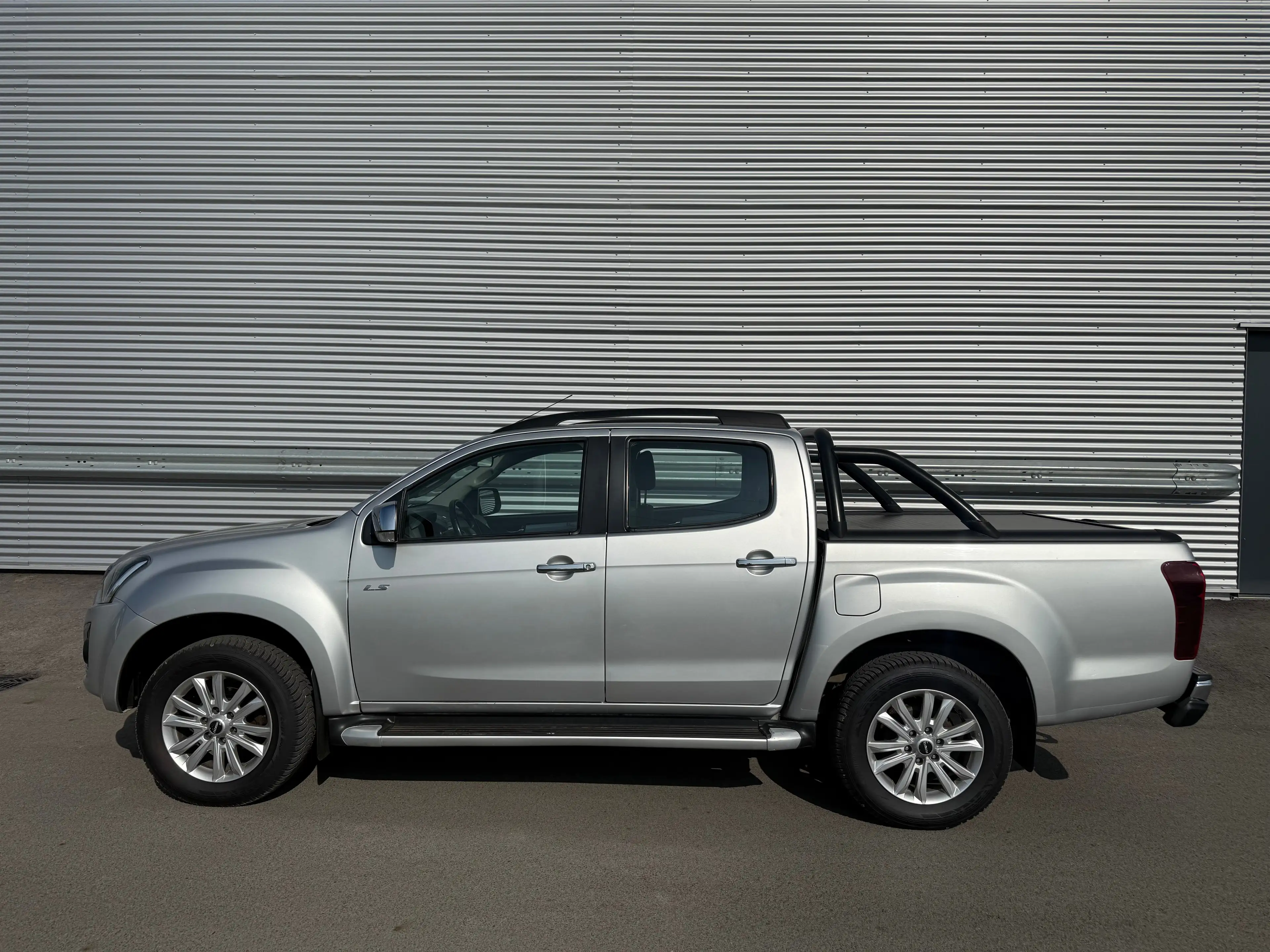 Isuzu D-Max Double Cab Basic 4WD Aut. ID:94 — photo 4