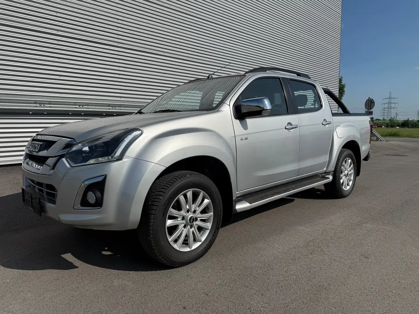 Isuzu D-Max Double Cab Basic 4WD Aut. ID:94 Silber - 2
