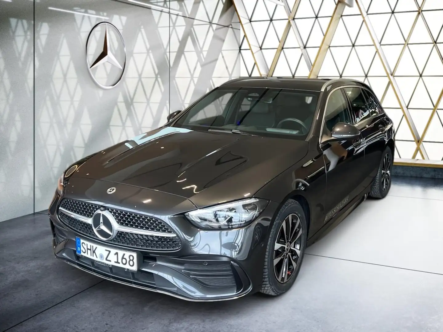 Mercedes-Benz C 300 d T AMG AHK*Easy-Pack*Guard*Kamera*CarPlay Grau - 1