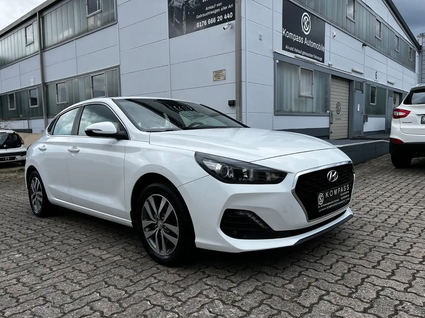 Hyundai i30 Fastback Trend Blanco - 1