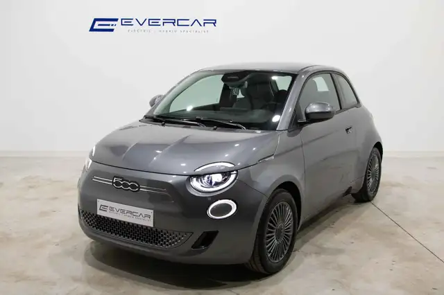 Fiat 500e 42 kWh Icon ***LED*CARPLAY*DAB*CAMERA***