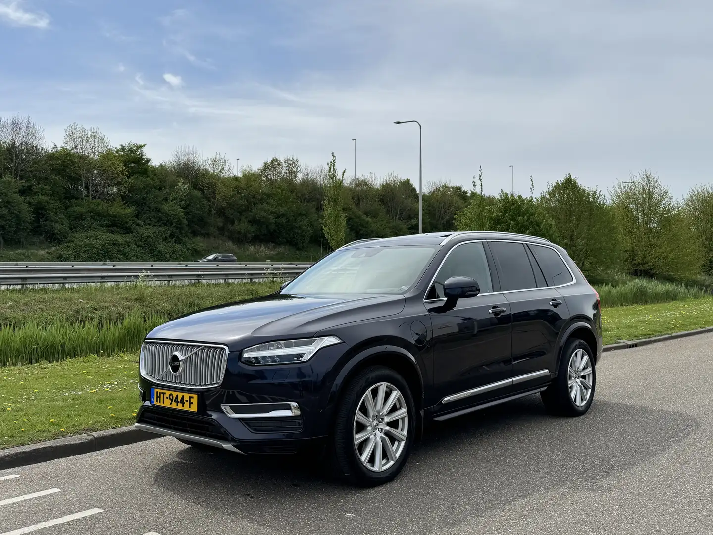 Volvo XC90 2.0 T8 AWD Pilot assist/ Adapt. Cruise/ Full LED Azul - 1