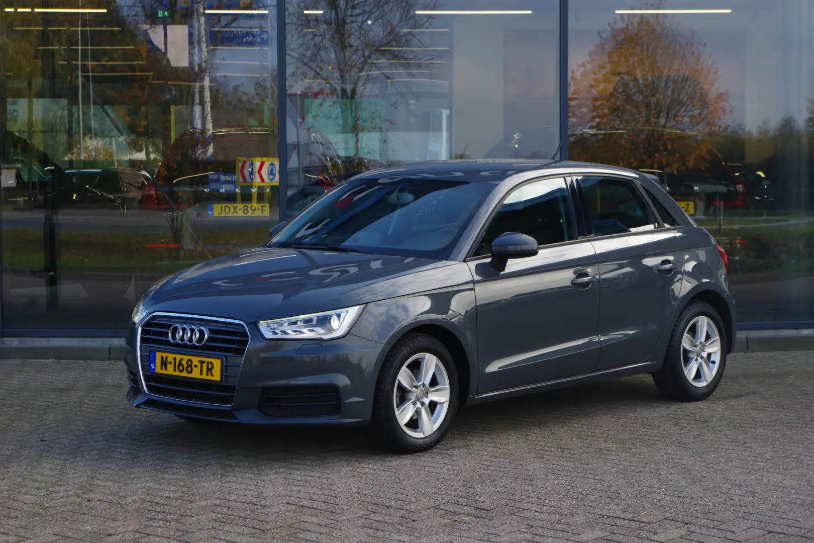 Audi A1 Sportback 1.0 TFSI Pro Line, Climate Control, Stoe Grijs - 1