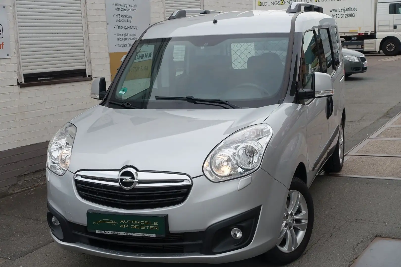 Opel Combo D Edition L1H1*KLIMA*AHK*BENZIN+CNG Argintiu - 2