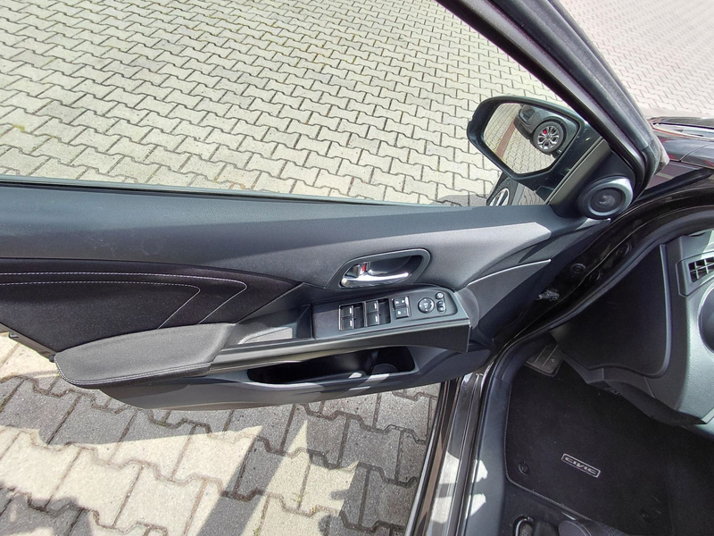 Honda Civic Lim. 5-trg. 1.6 i-DTEC Elegance — photo 13