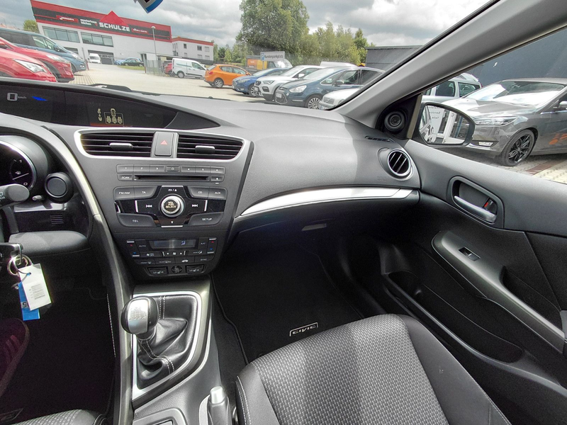 Honda Civic Lim. 5-trg. 1.6 i-DTEC Elegance — photo 12