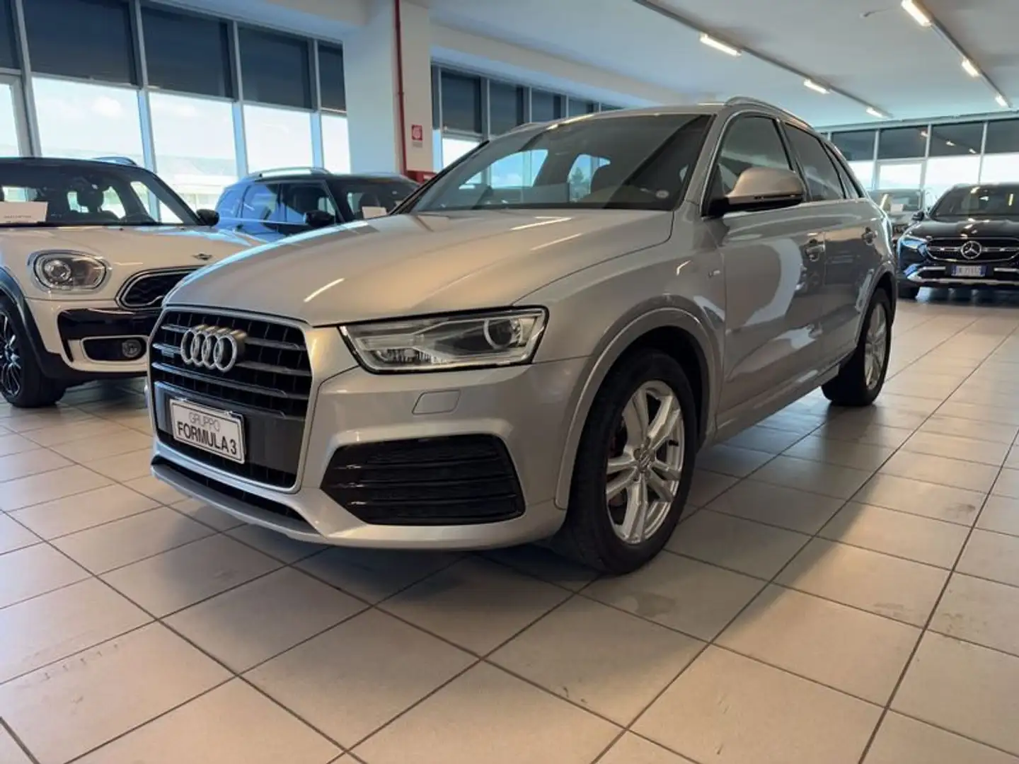 Audi Q3 2.0 TDI 150 CV S tronic S line Edition Grigio - 1