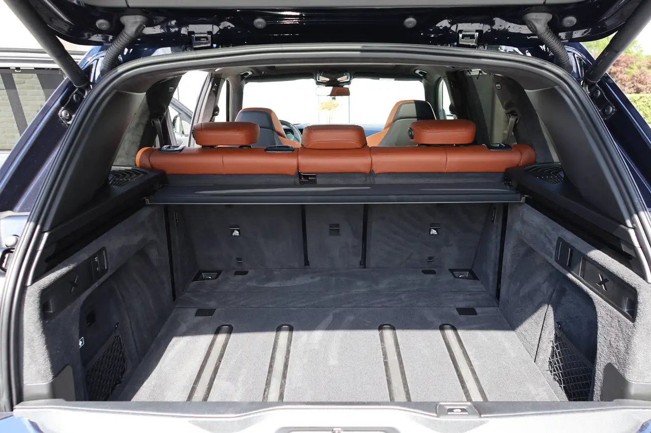 BMW X5 M60i V8 *Individual *PANO Sky lounge *M Seat Tartufo *Carbon *Cam 360, миниатюра 20