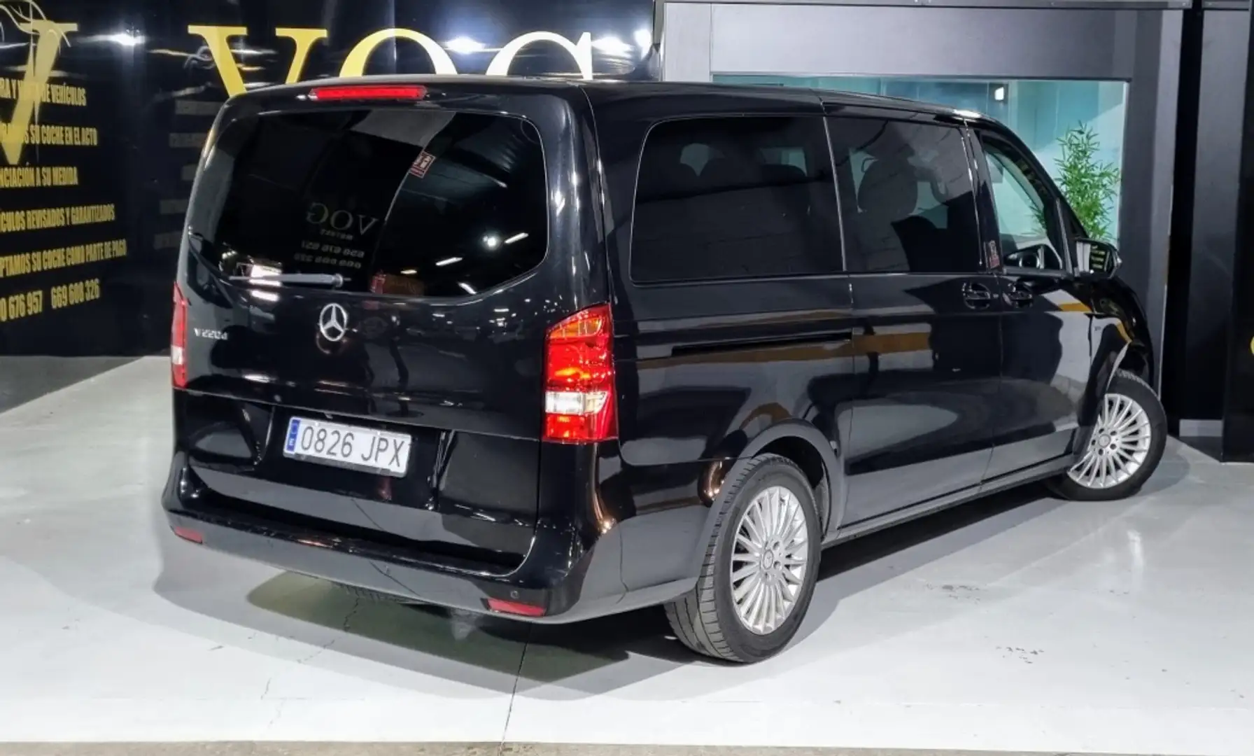 Mercedes-Benz V 220 220CDI Largo Avantgarde 7G Tronic Negro - 2