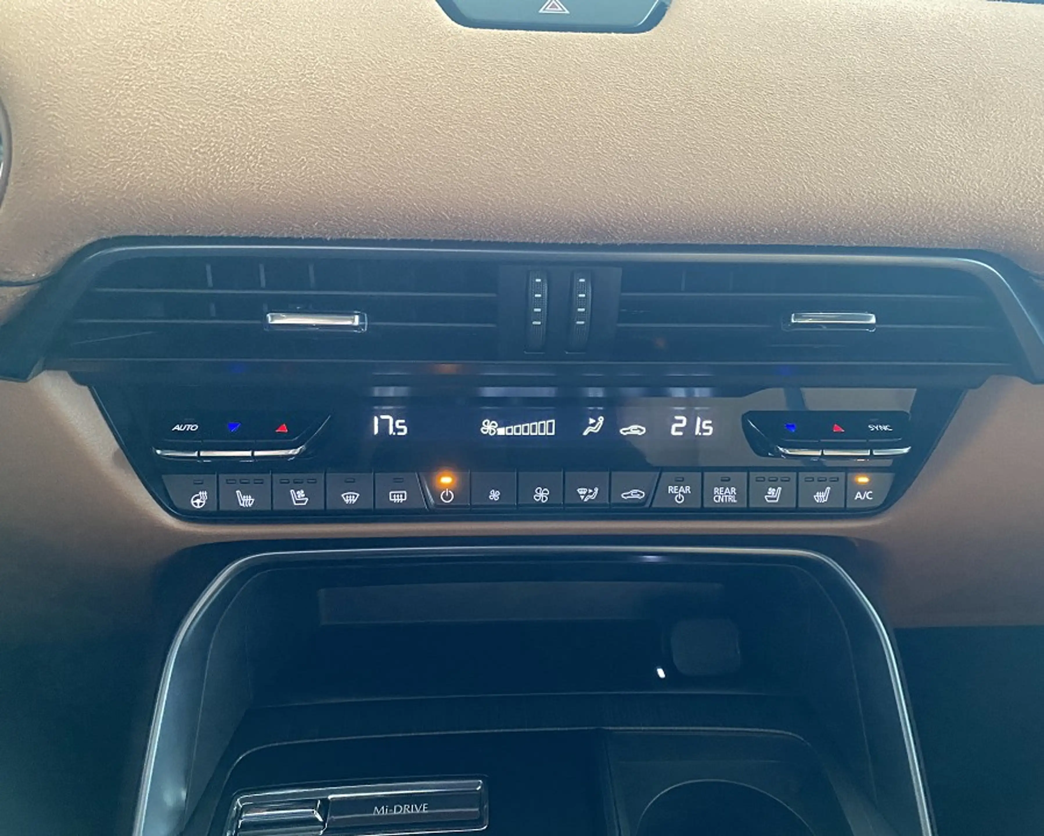 Mazda CX-80 2.5 PHEV AWD 2026 Homura Plus AUTOMATIK Leder, Bos — photo 10