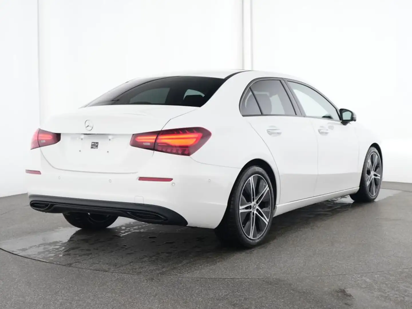 Mercedes-Benz A 220 4M Limousine Progressive/Night/LED/360°K/ Weiß - 2