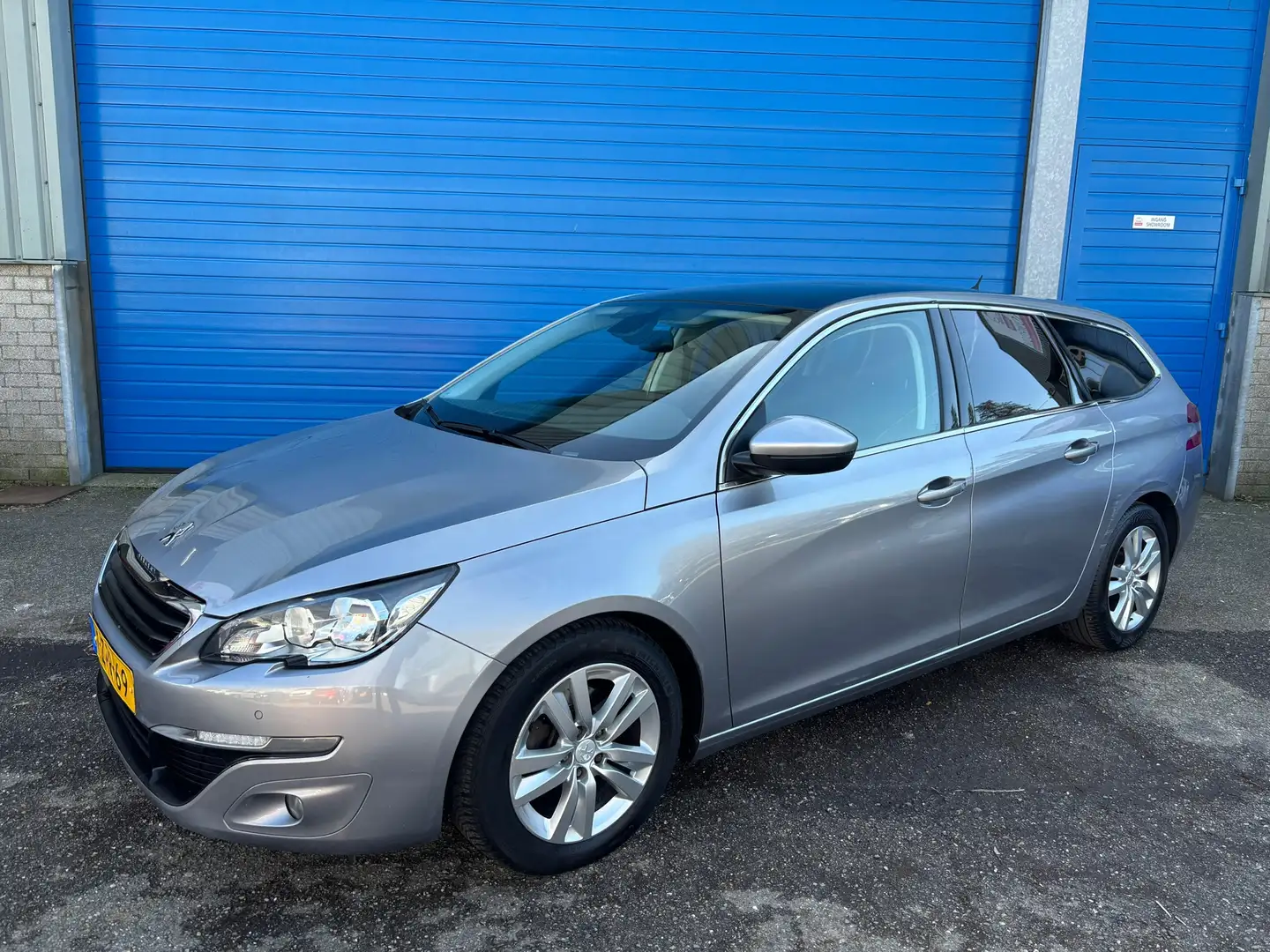 Peugeot 308 SW 1.6 BlueHDI Blue Lease Limited Grau - 2
