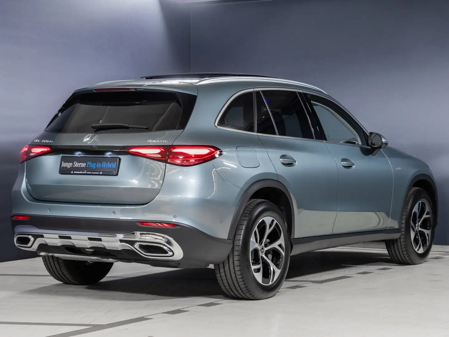 Mercedes-Benz GLC 300 GLC 300 de 4M Avantgarde LED/AHK/Pano/Distro/DAB Silber - 2