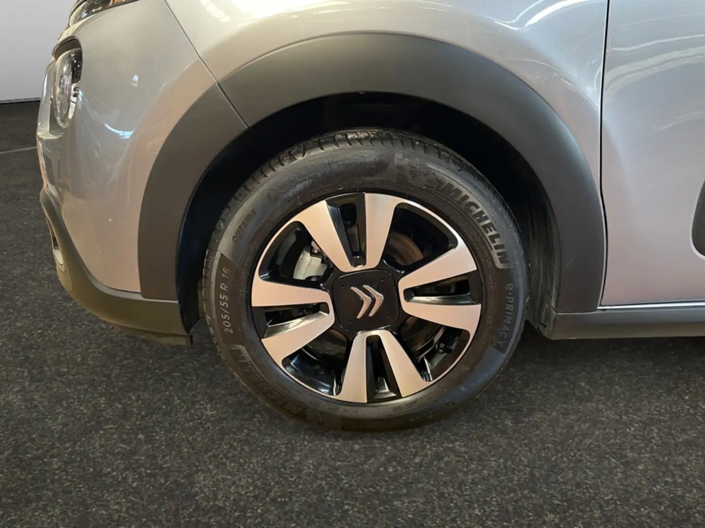 Citroen C3 III Max 1.2 | Keyless | Carplay/AndroidAuto | GPS | Caméra|JA16 Gris - 1