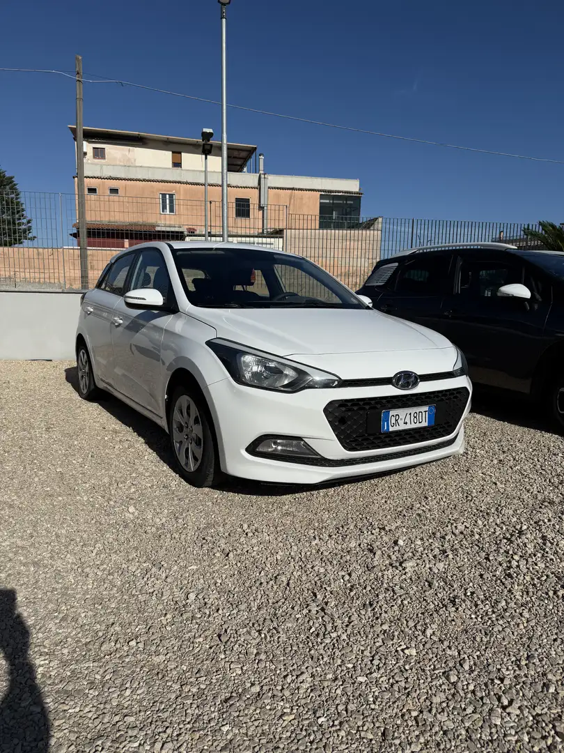 Hyundai i20 5p 1.2 Comfort econext 84cv Bianco - 2