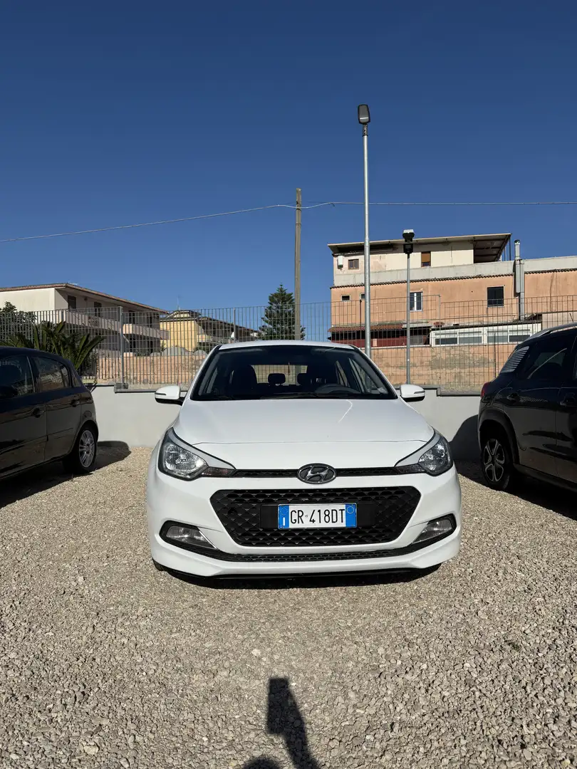 Hyundai i20 5p 1.2 Comfort econext 84cv Bianco - 1