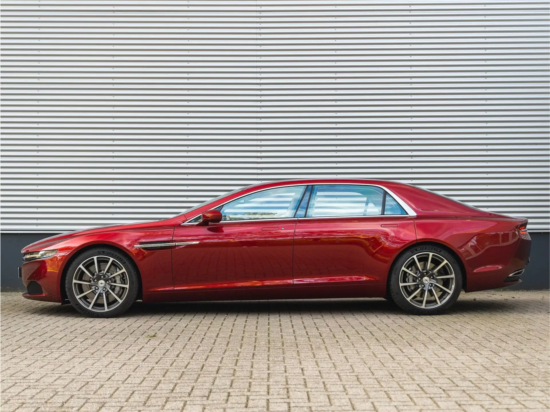 애스턴마틴 Lagonda 2015 빨강 사진 5