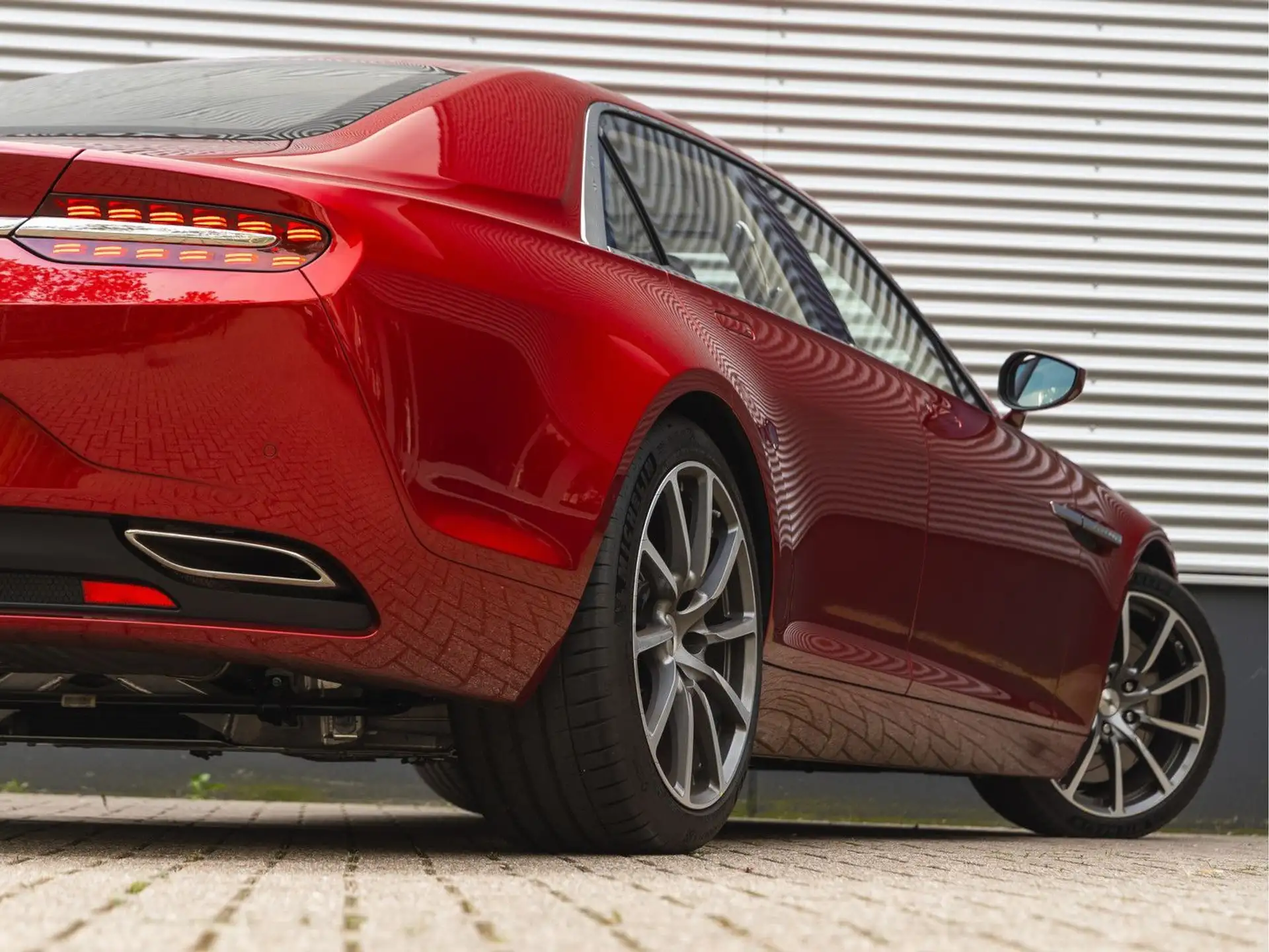 애스턴마틴 Lagonda 2015 빨강 사진 6