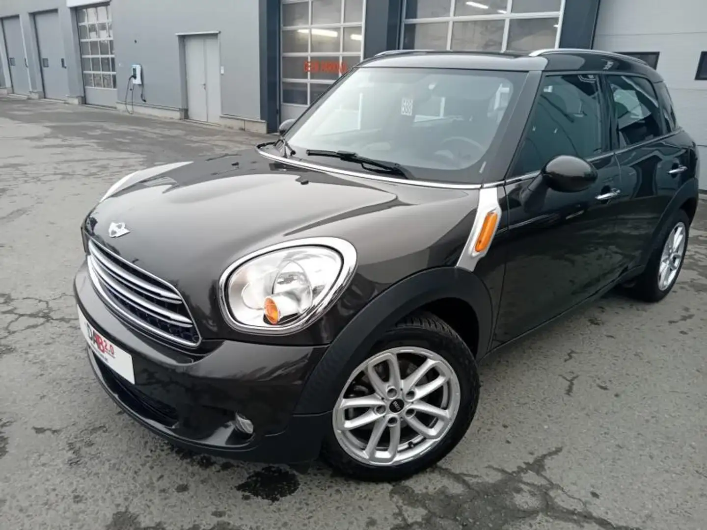 MINI Cooper Countryman 1.6 benzine Grau - 2