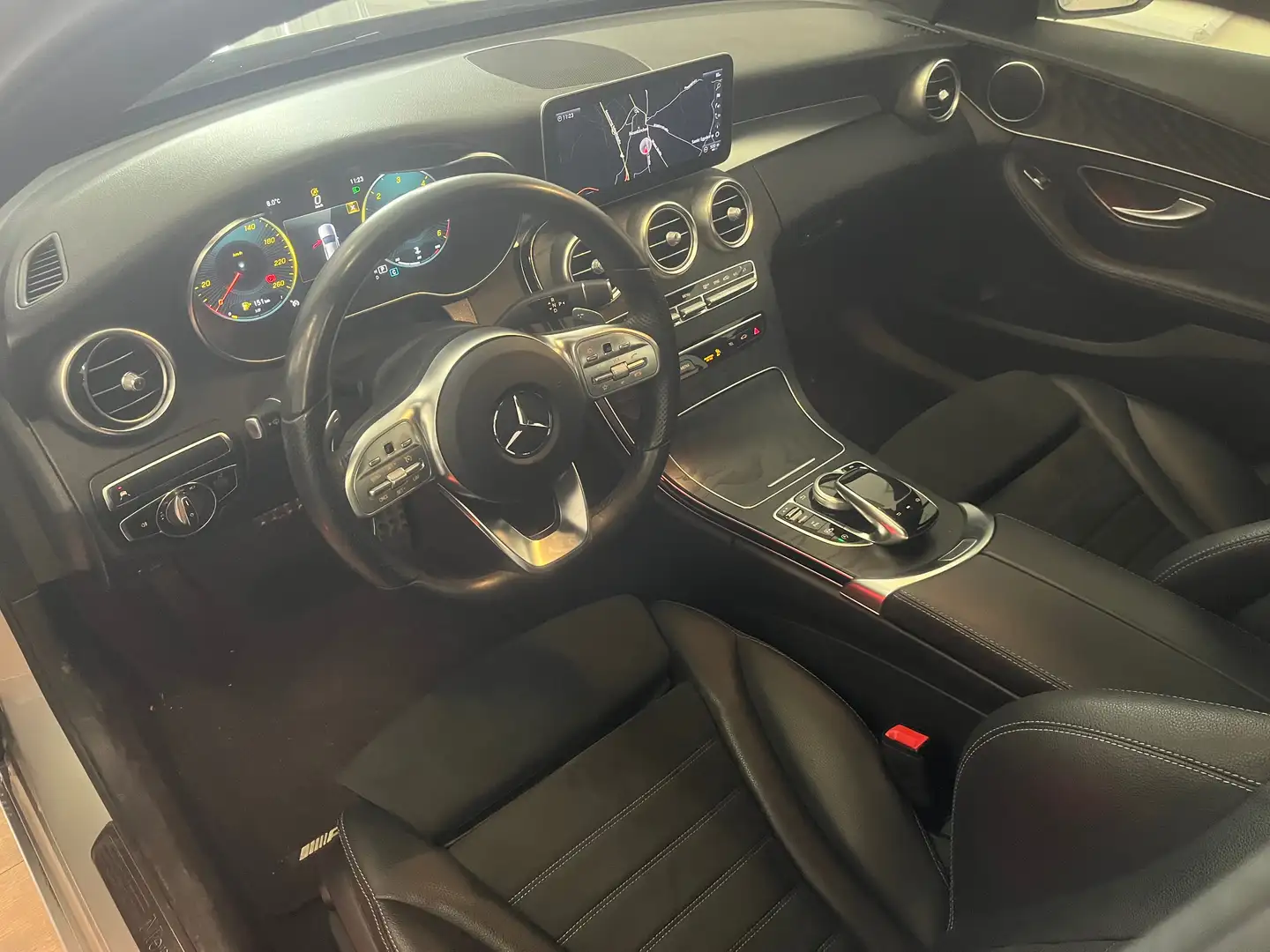 Mercedes-Benz C 180 C 180 d AMG-Line Grau - 2