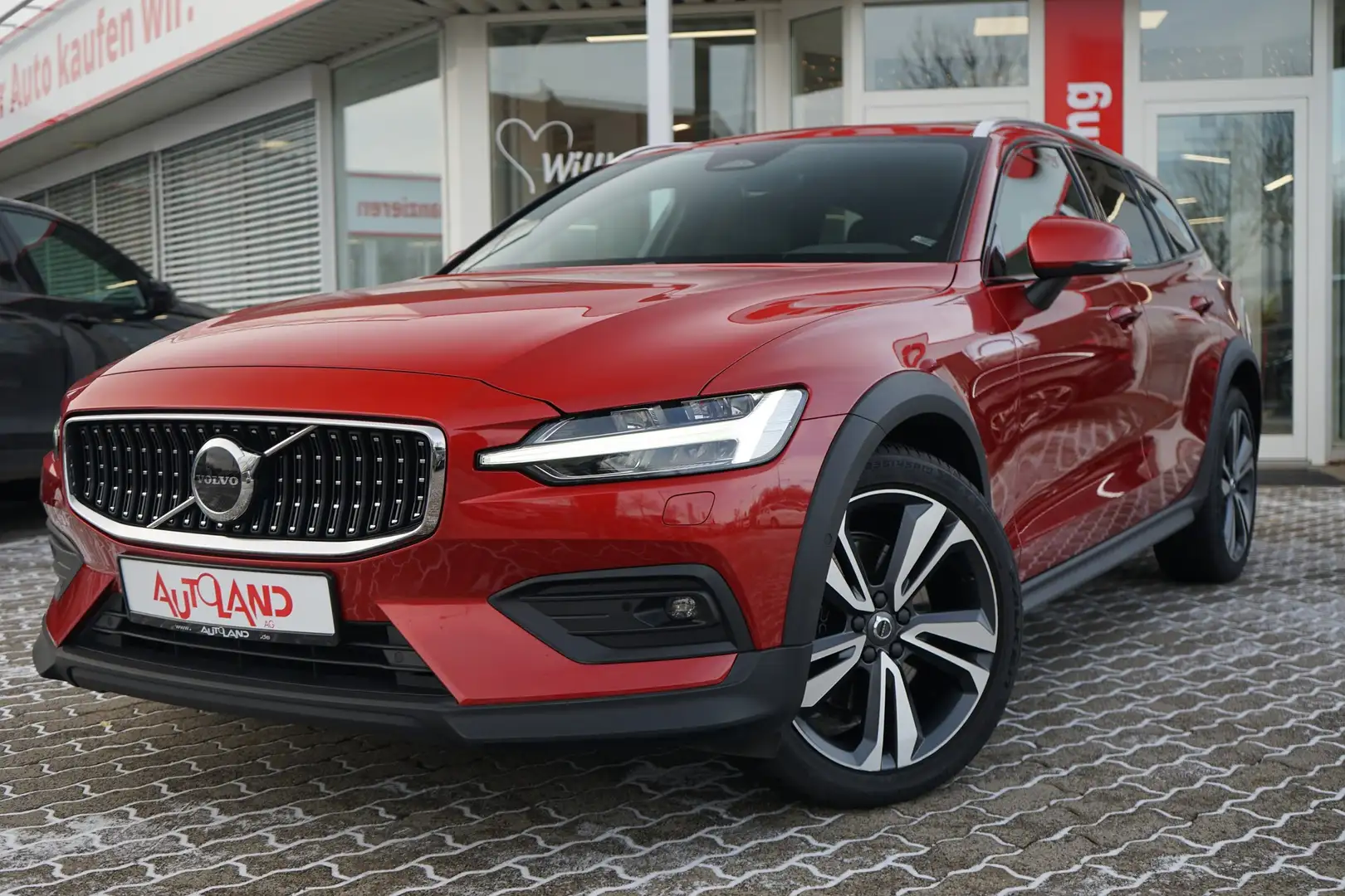 Volvo V60 Cross Country Geartronic AWD Plus LED Navi Rot - 2
