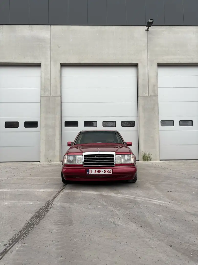 Mercedes-Benz 300 W124 TD Rouge - 1