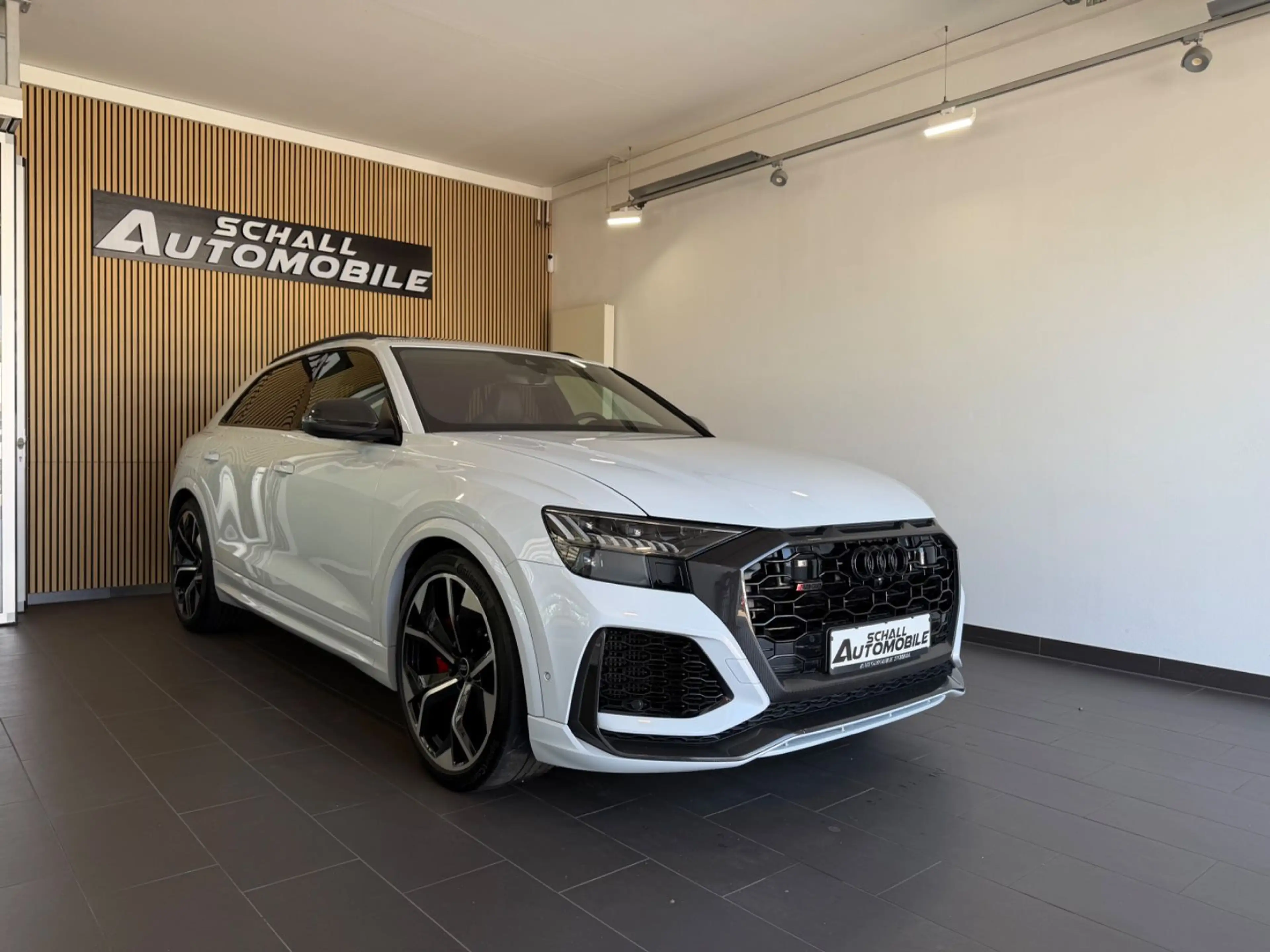 Audi RS Q8 *PANO/AHK/ACC/CARBON/STD.-HZG/B&O/360°/VOLL — photo 3